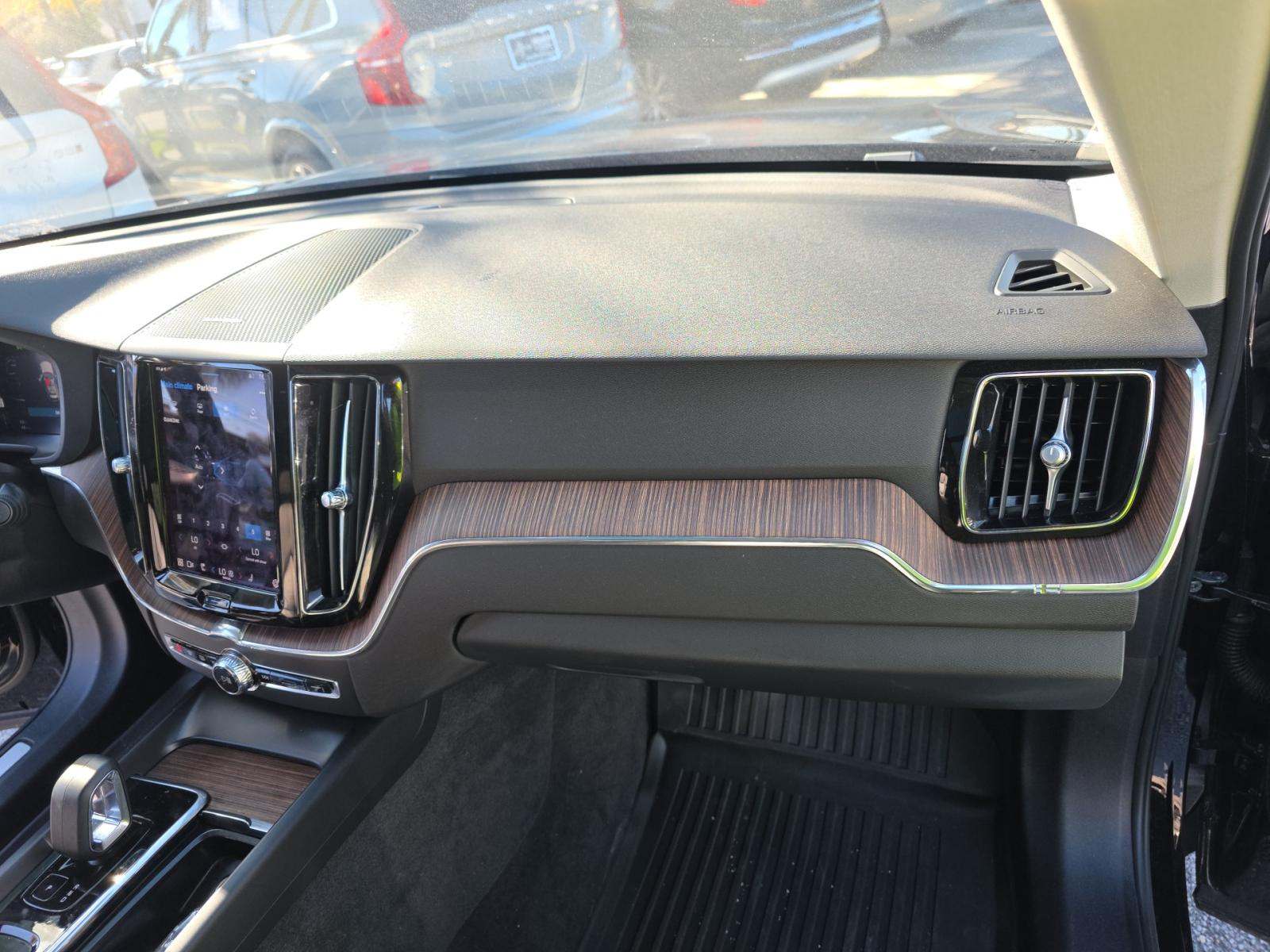 2023 Volvo XC60 B5 Plus FWD