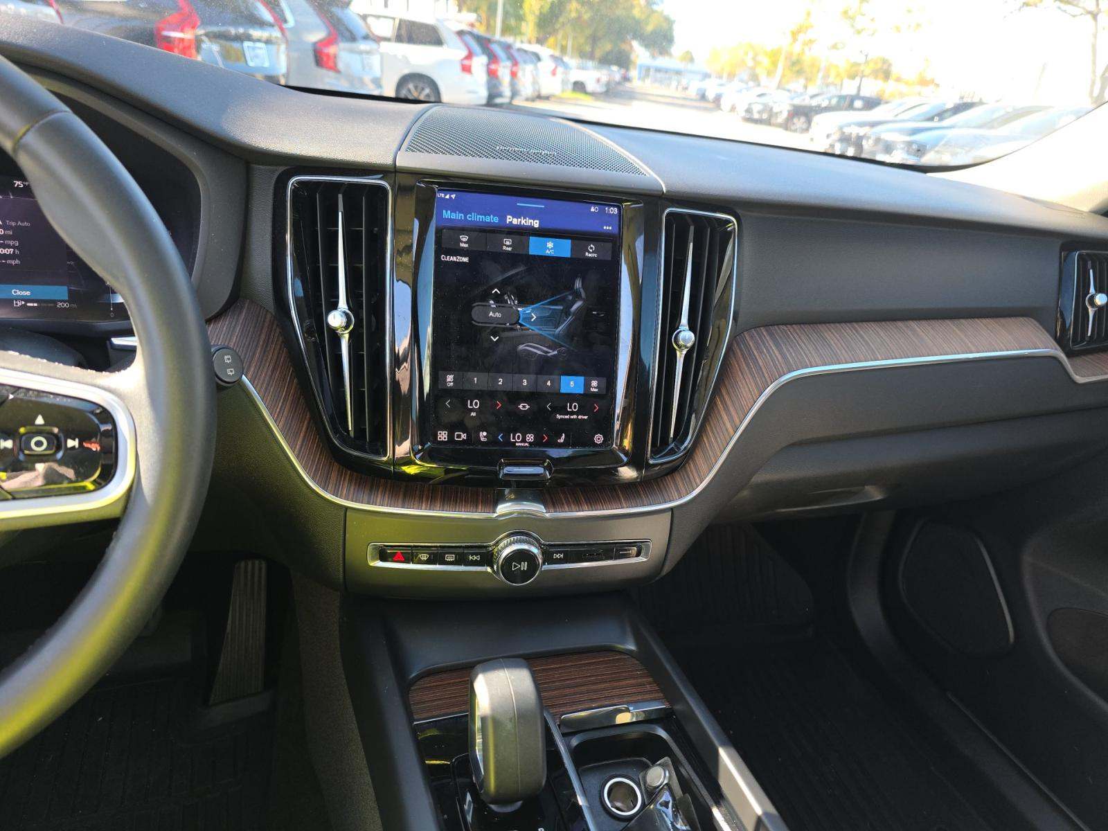 2023 Volvo XC60 B5 Plus FWD