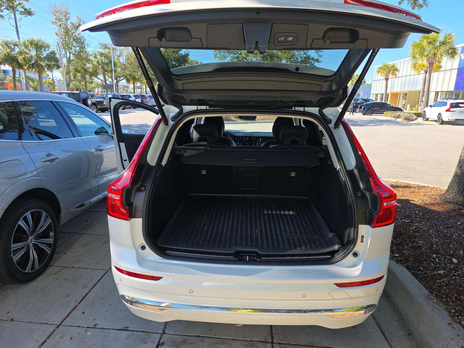 2022 Volvo XC60 B6 Inscription AWD