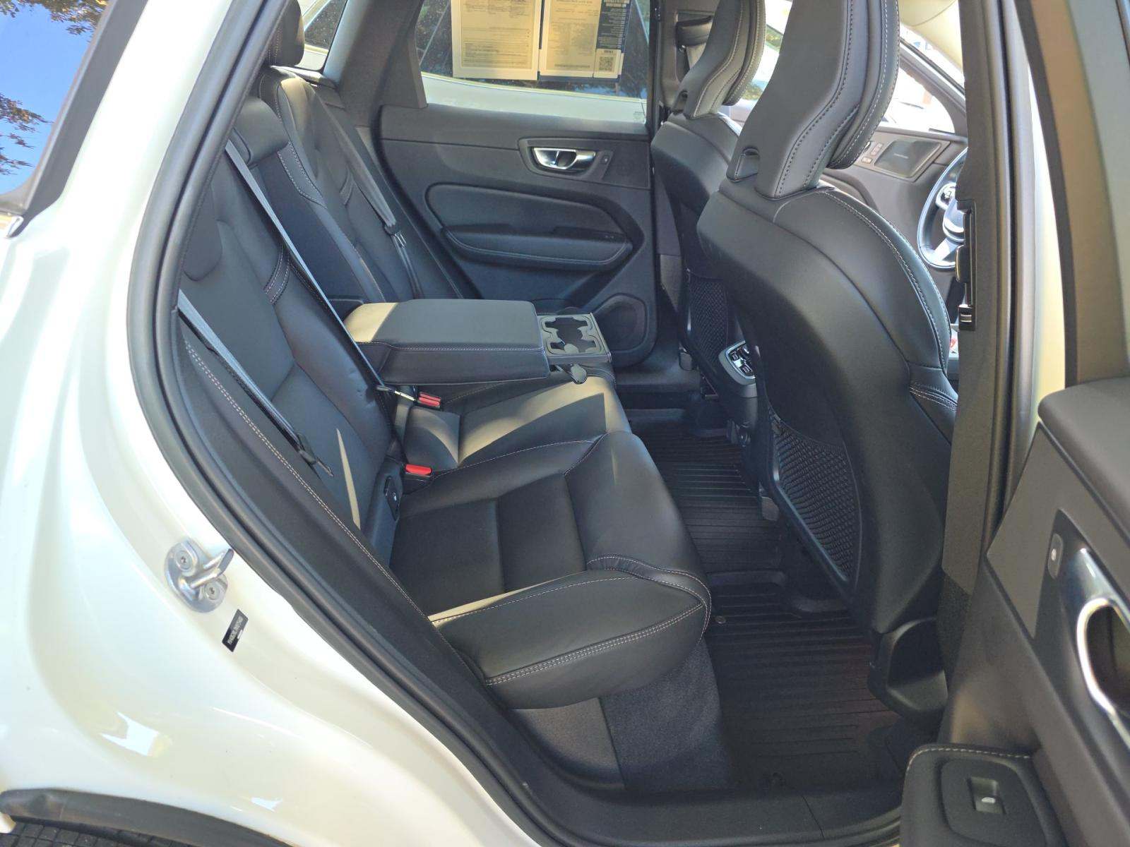 2022 Volvo XC60 B6 Inscription AWD