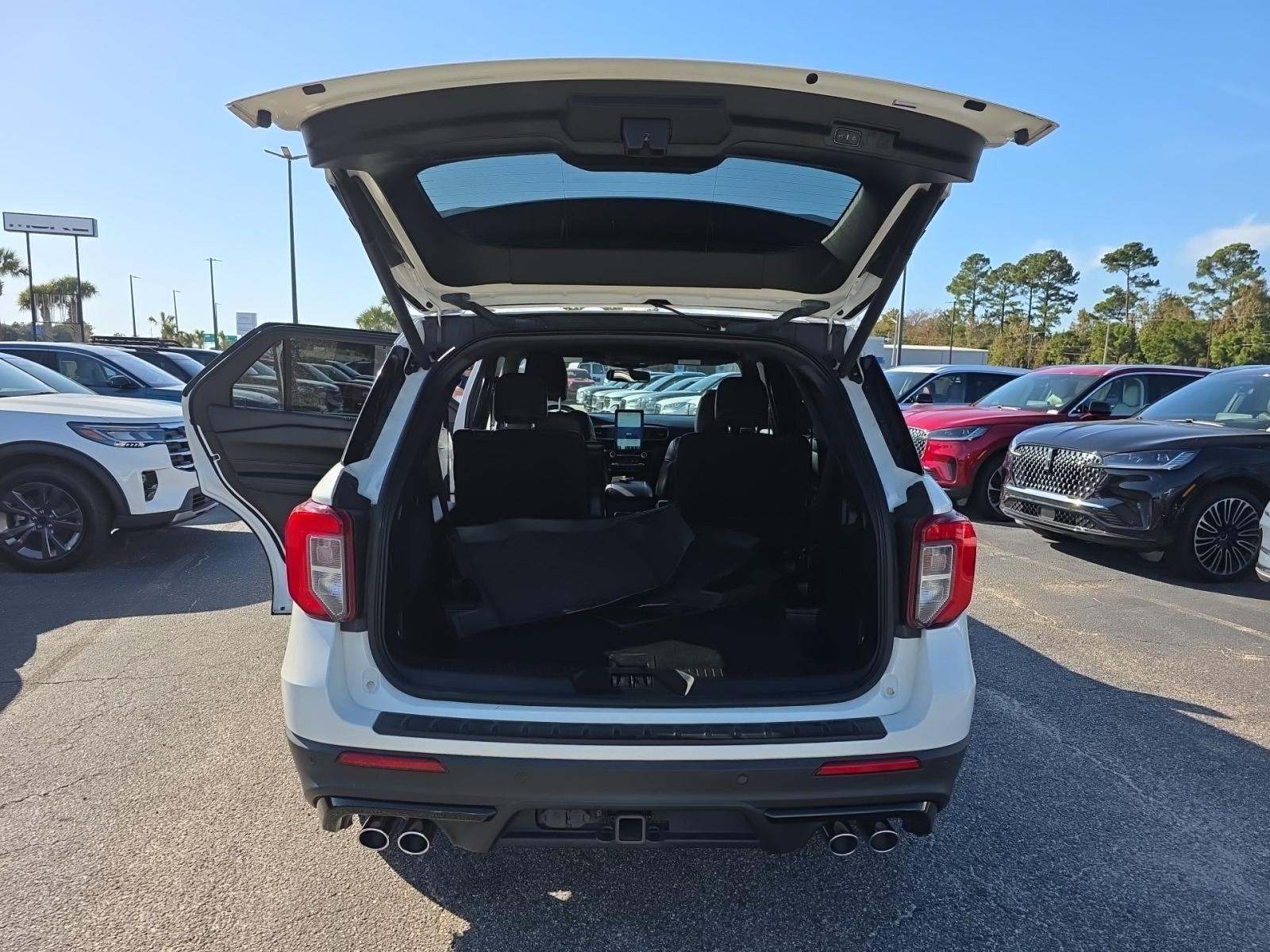 2022 Ford Explorer ST AWD