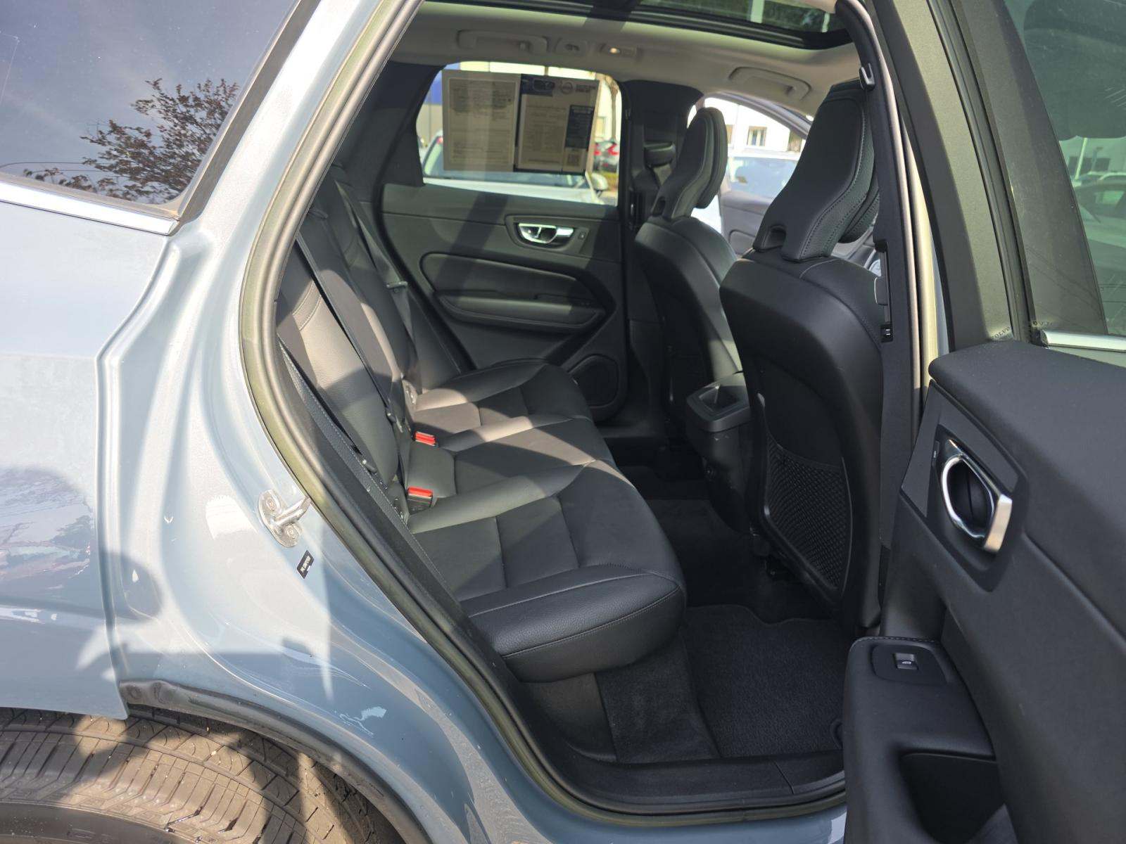 2023 Volvo XC60 B5 Plus FWD