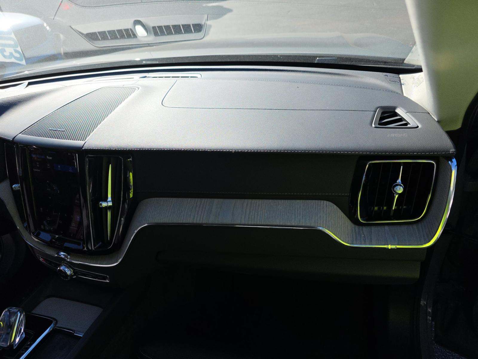 2022 Volvo XC60 B5 Inscription AWD