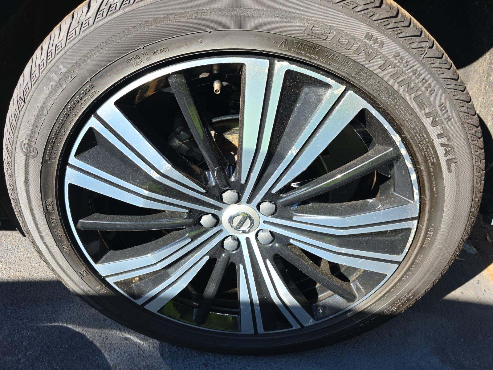 2022 Volvo XC60 B5 Inscription AWD