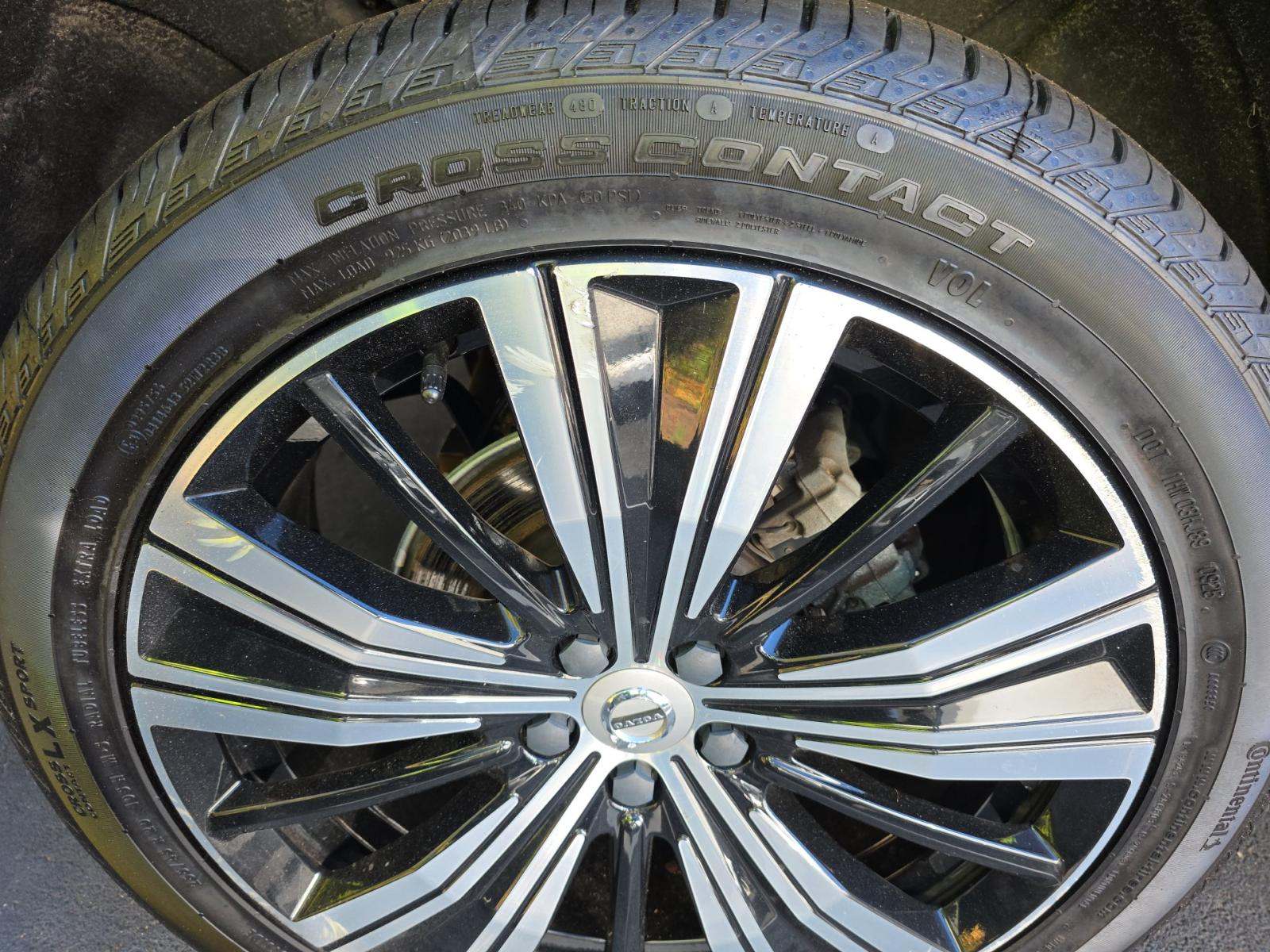 2022 Volvo XC60 B5 Inscription AWD