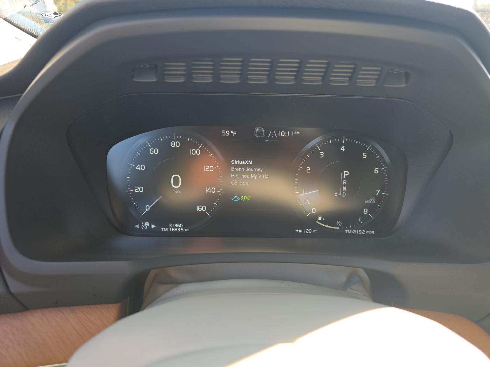 2022 Volvo XC90 T6 Momentum AWD