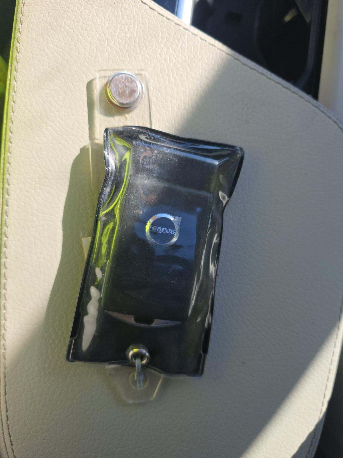 2022 Volvo XC90 T6 Momentum AWD