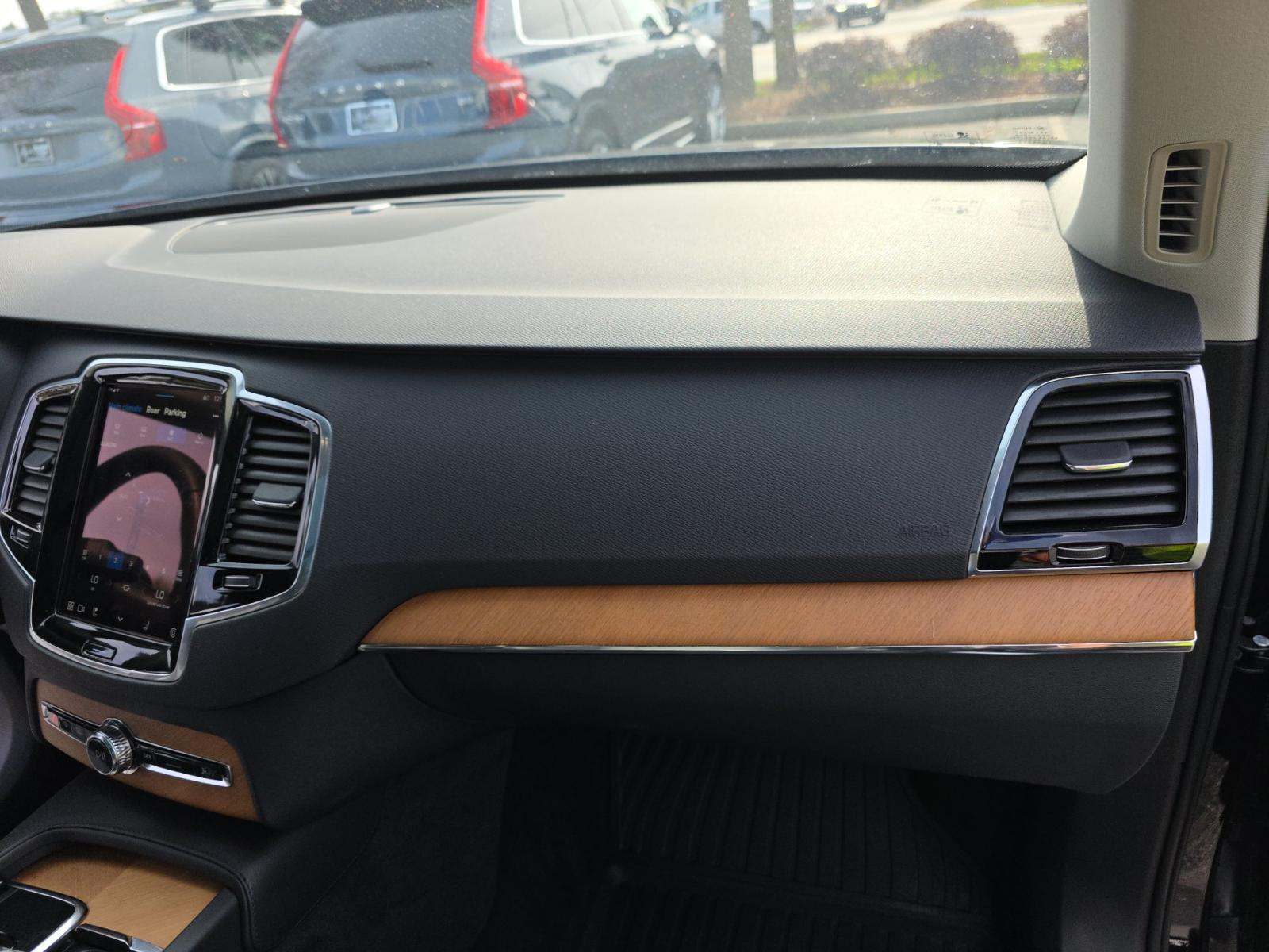 2023 Volvo XC90 B6 Plus AWD