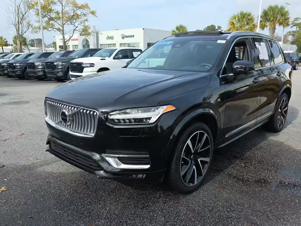 2023 Volvo XC90 B6 Plus AWD