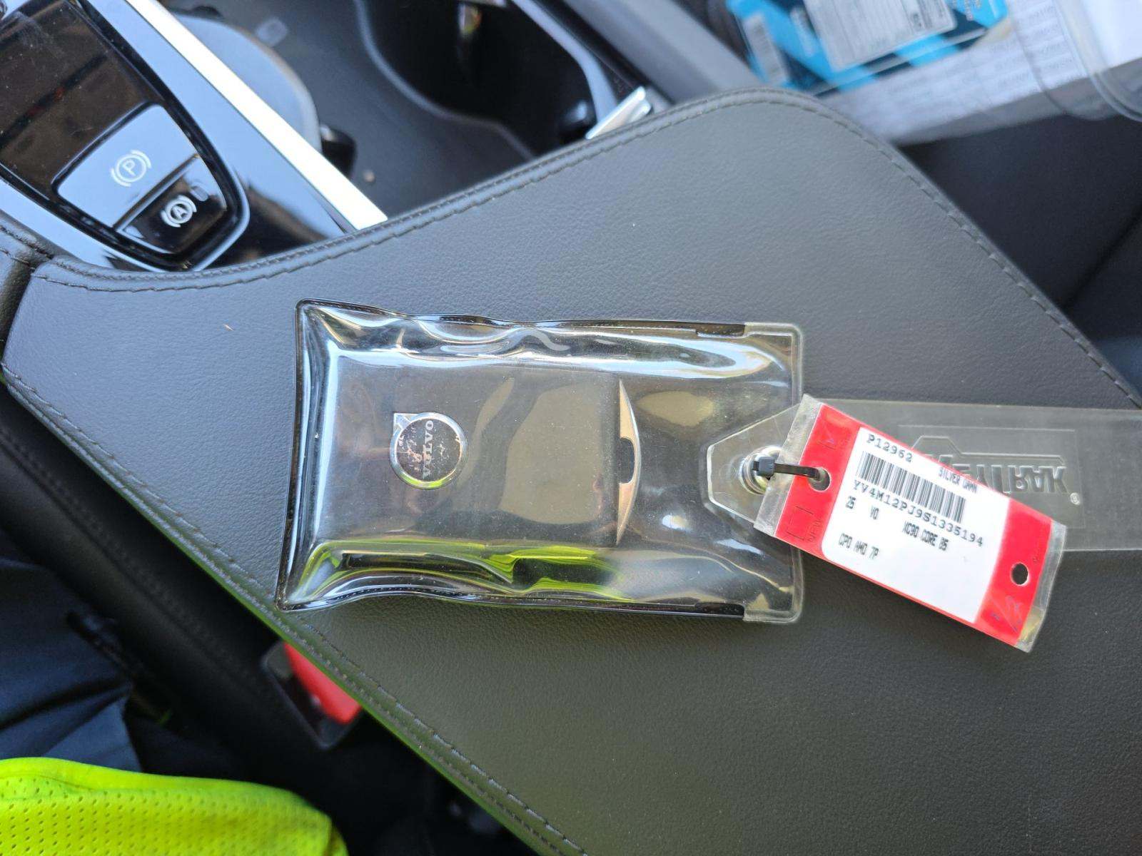 2025 Volvo XC90 B5 Core AWD