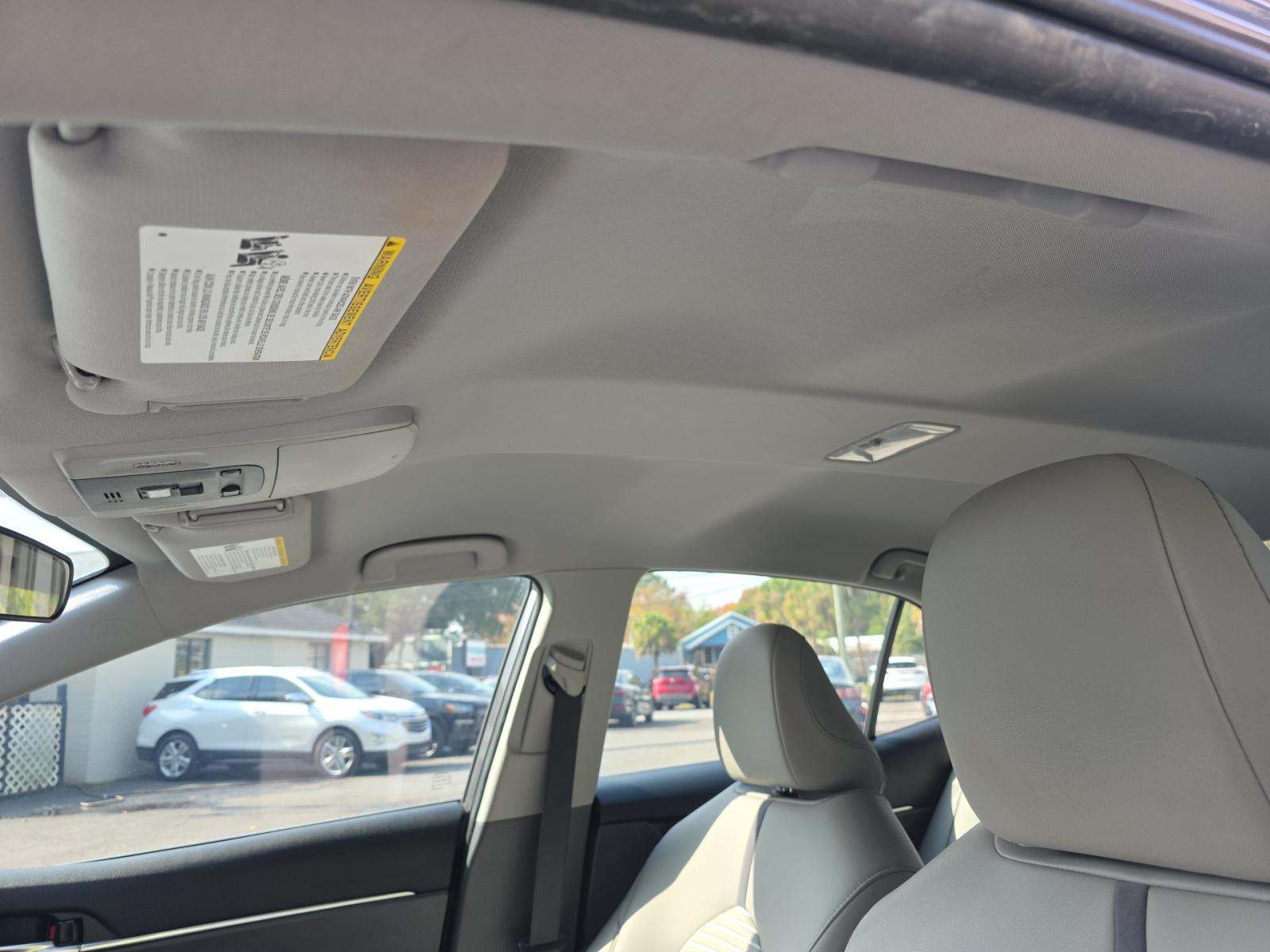 2024 Toyota Camry SE FWD