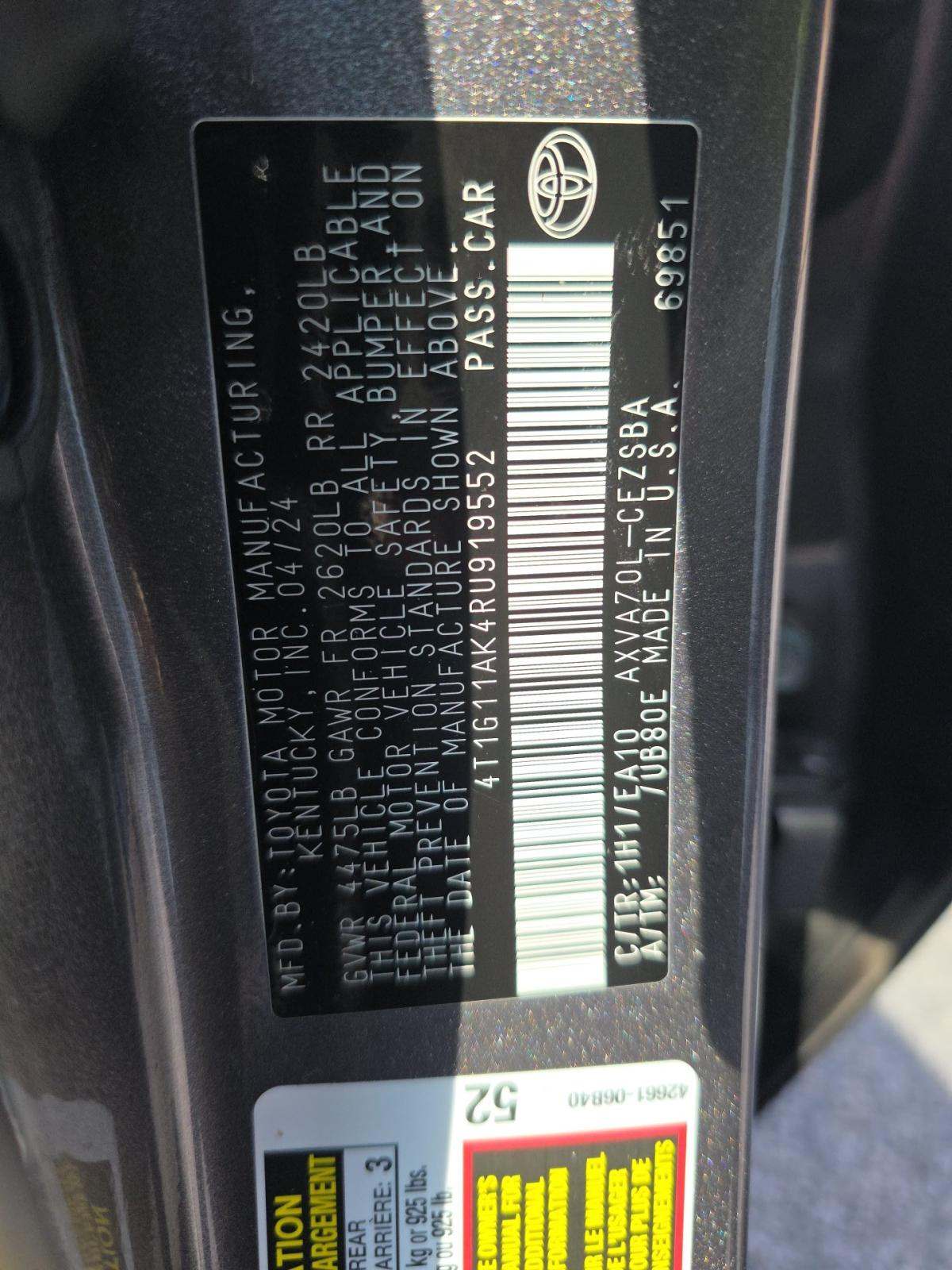 2024 Toyota Camry SE FWD