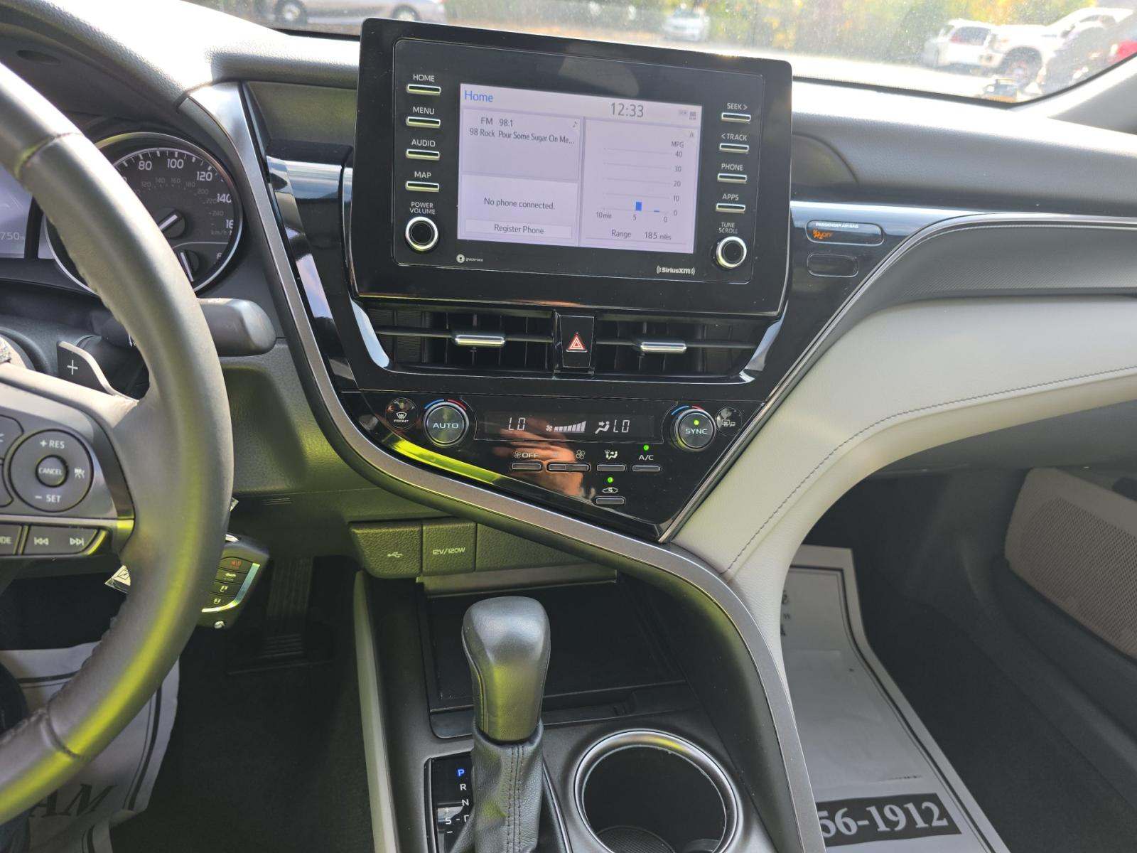 2024 Toyota Camry SE FWD