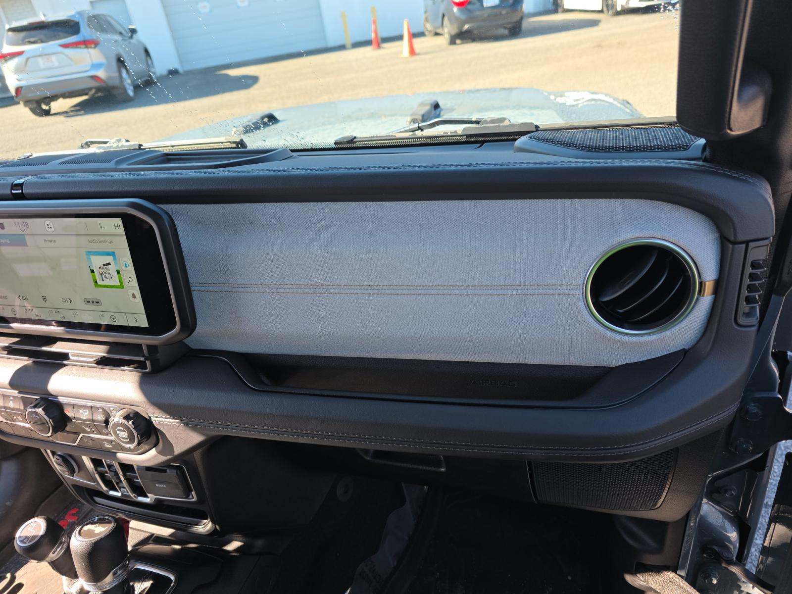 2024 Jeep Wrangler Sahara AWD