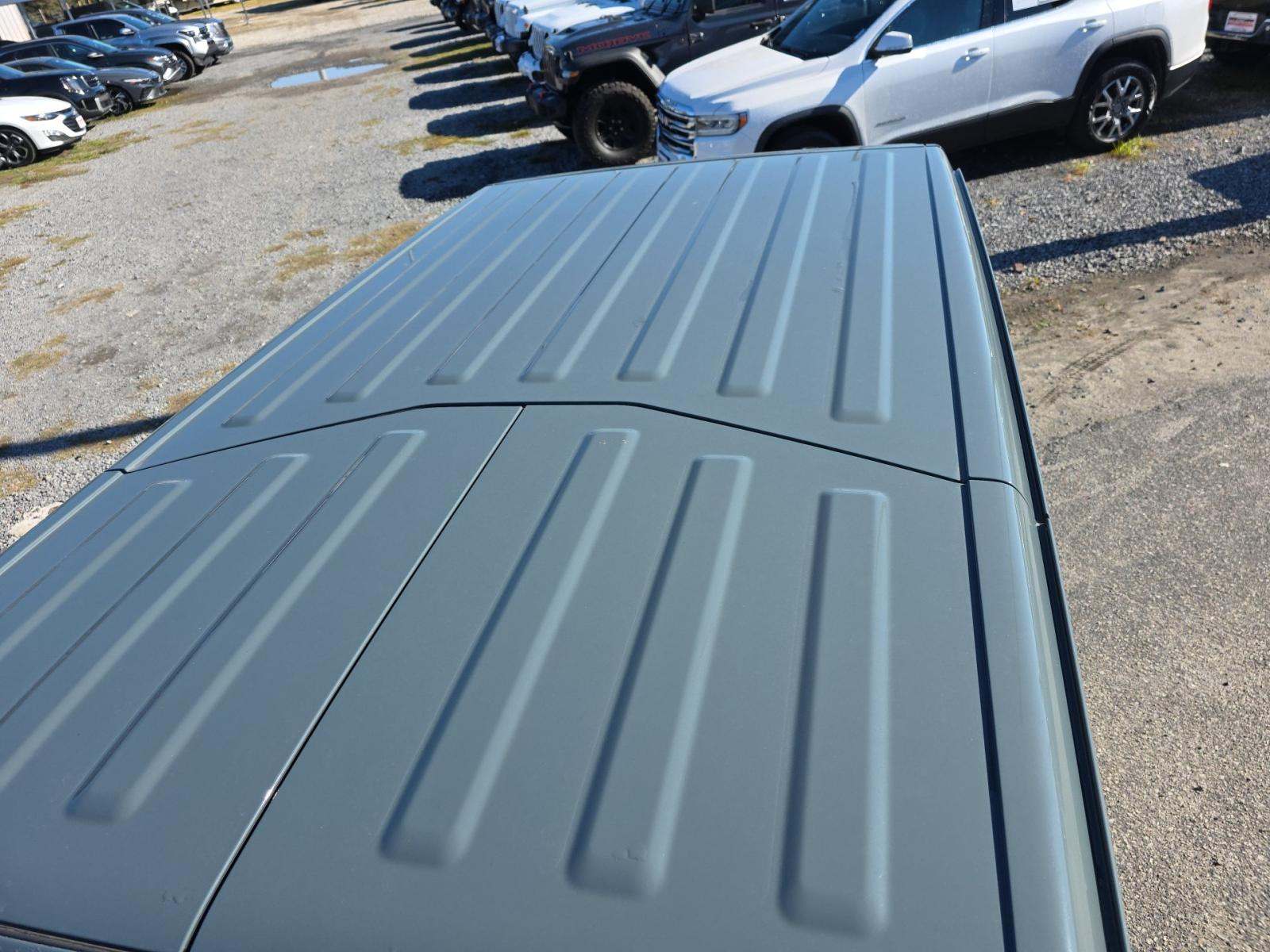 2024 Jeep Wrangler Sahara AWD