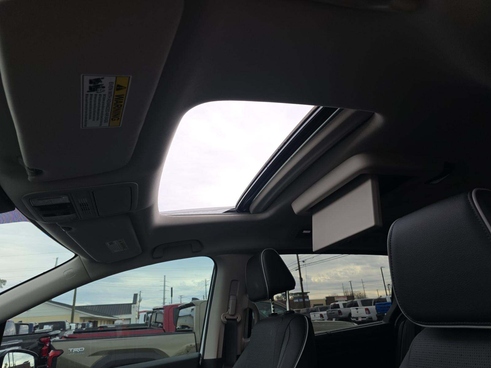 2025 Honda Odyssey Elite FWD