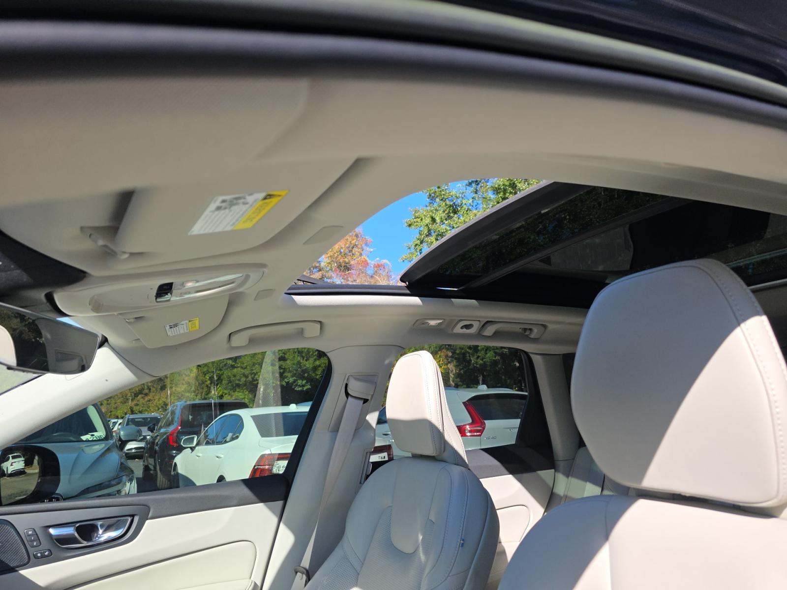 2023 Volvo XC60 B5 Ultimate AWD