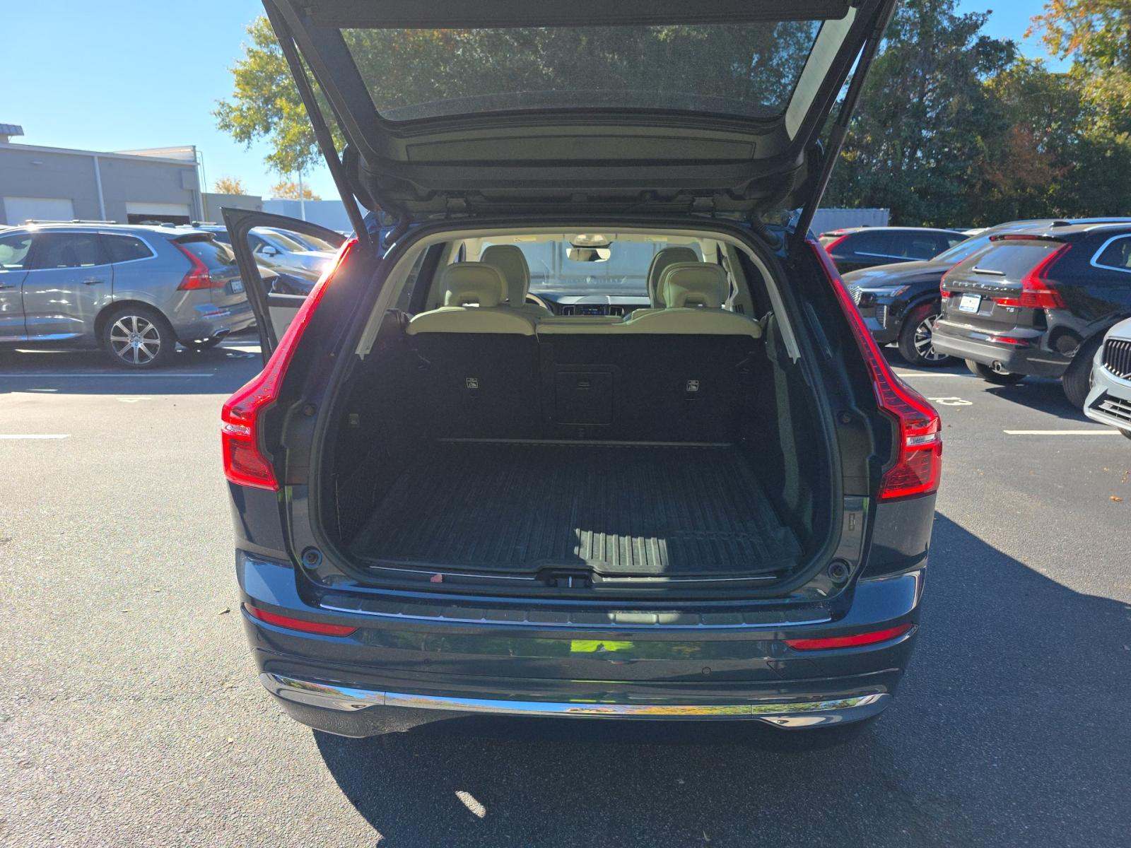 2023 Volvo XC60 B5 Ultimate AWD