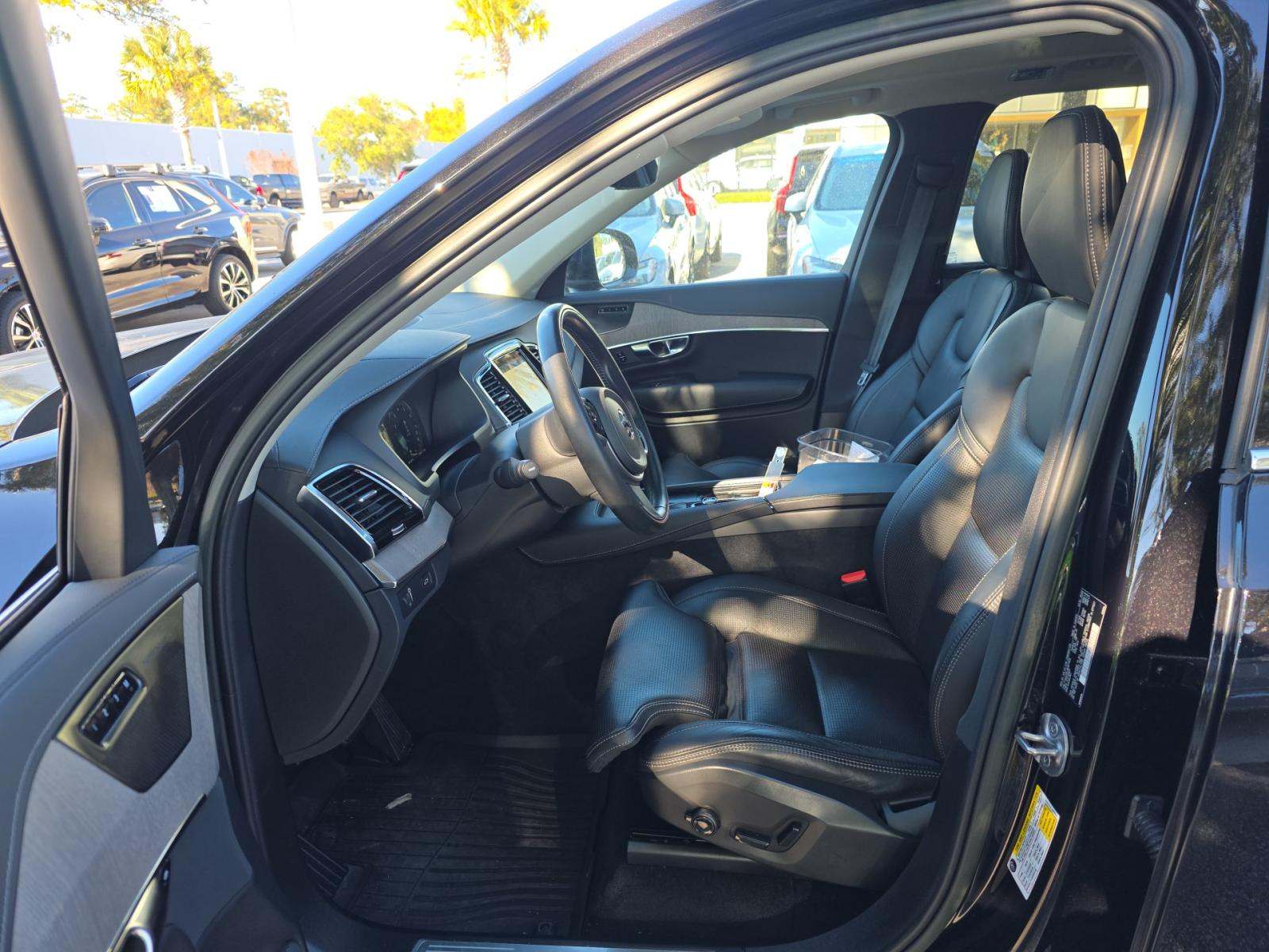 2022 Volvo XC90 T6 Inscription AWD