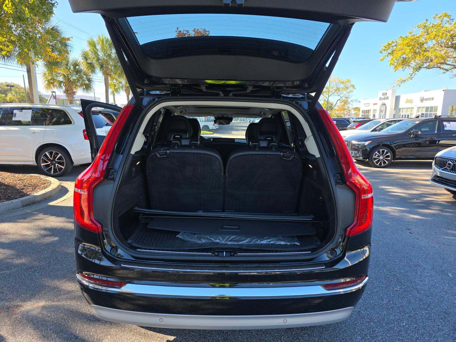 2022 Volvo XC90 T6 Inscription AWD