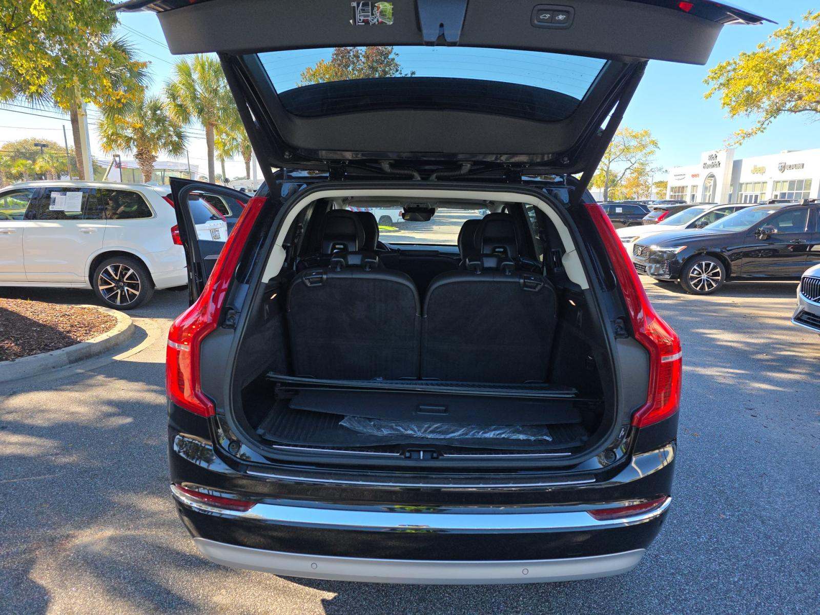 2022 Volvo XC90 T6 Inscription AWD