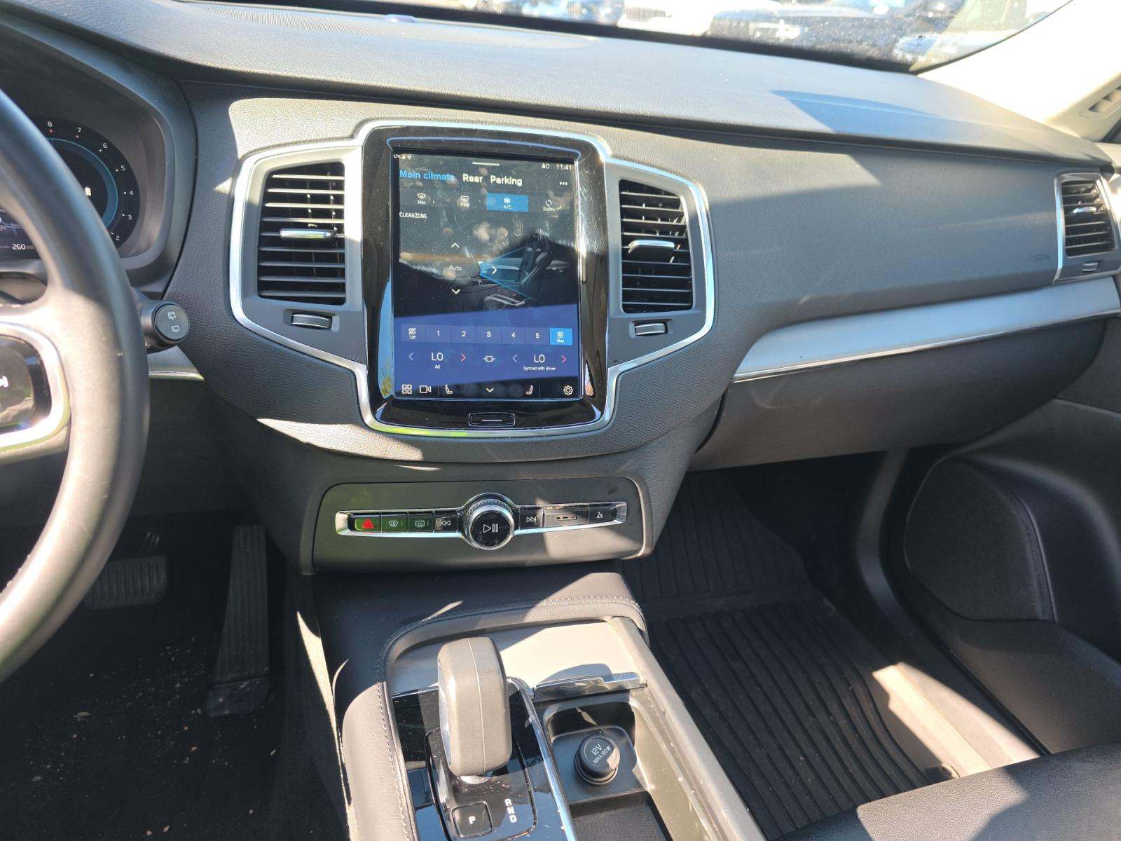 2024 Volvo XC90 B5 Core AWD