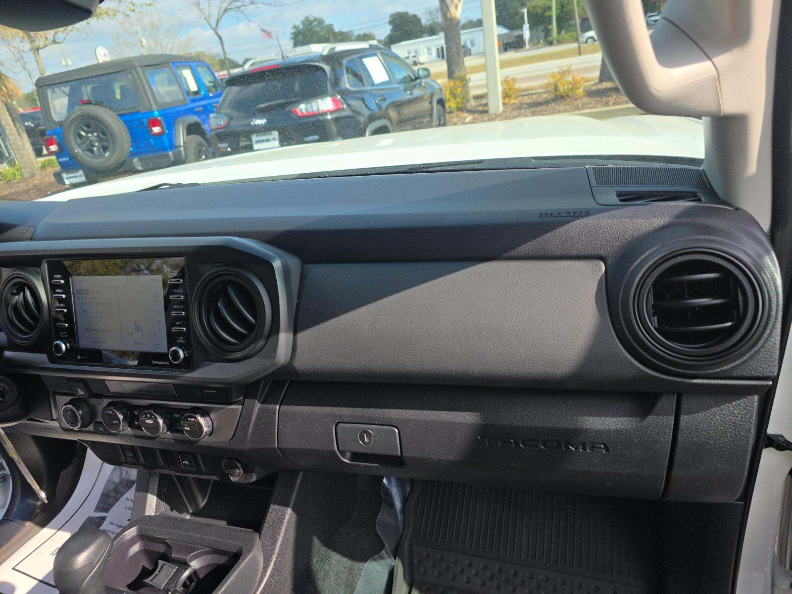 2022 Toyota Tacoma SR AWD