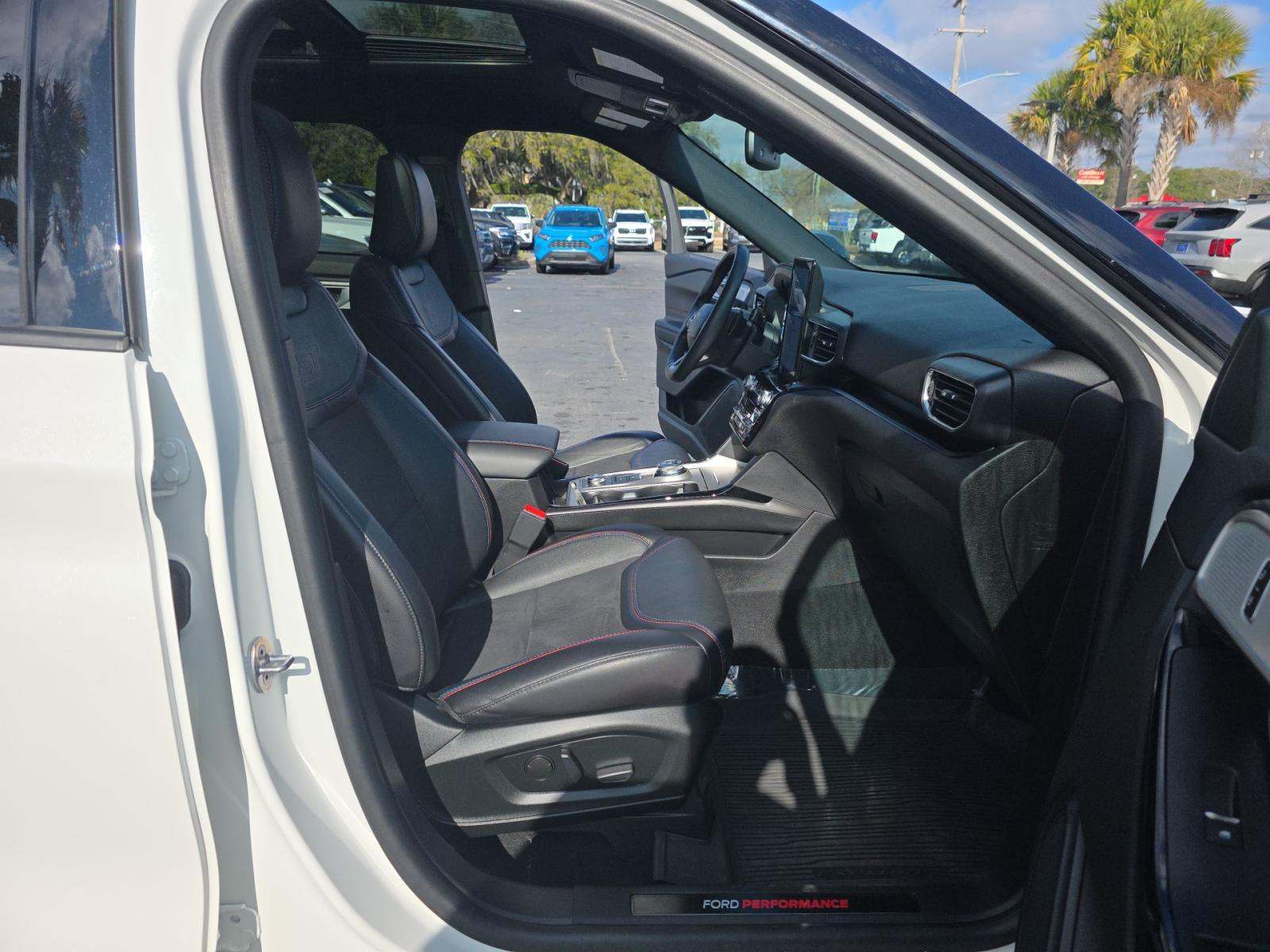 2024 Ford Explorer ST AWD