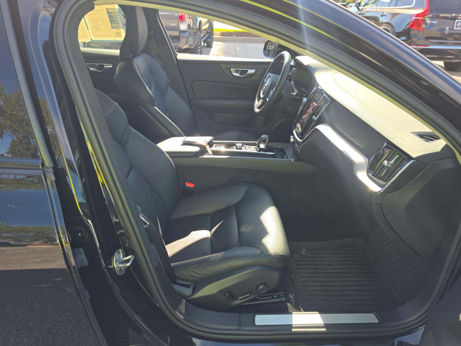 2024 Volvo S60 B5 Core AWD