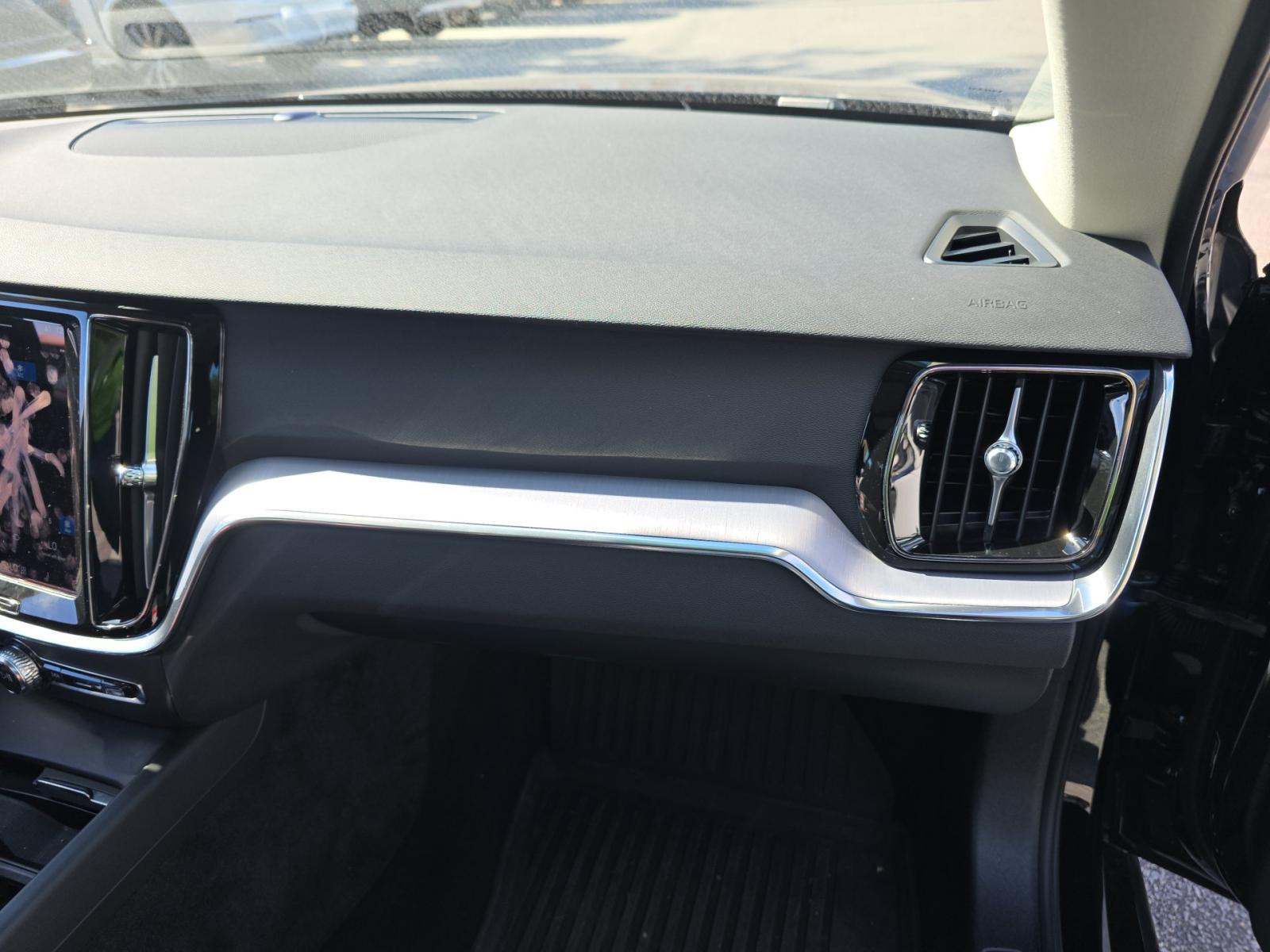 2024 Volvo S60 B5 Core AWD