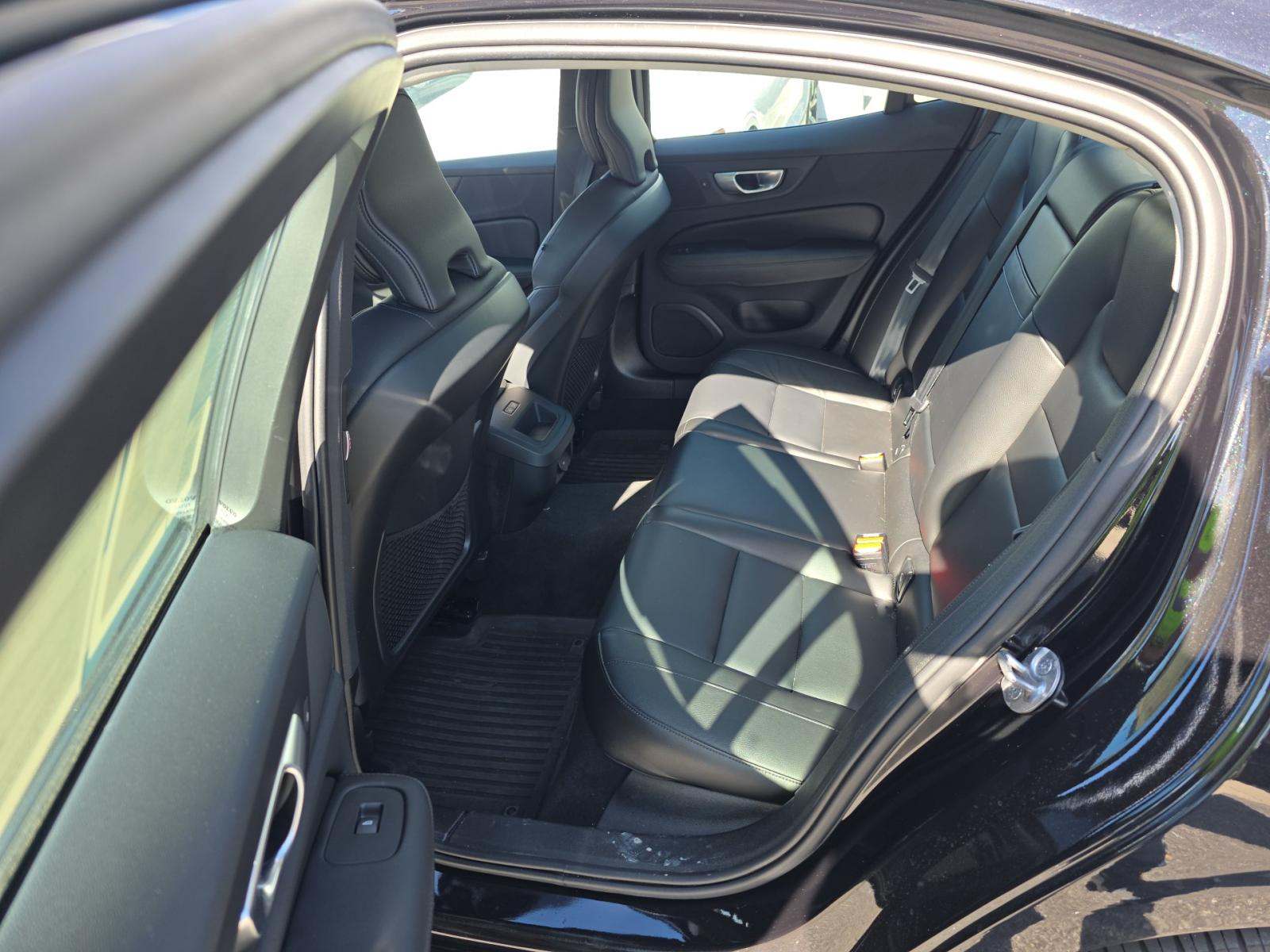 2024 Volvo S60 B5 Core AWD