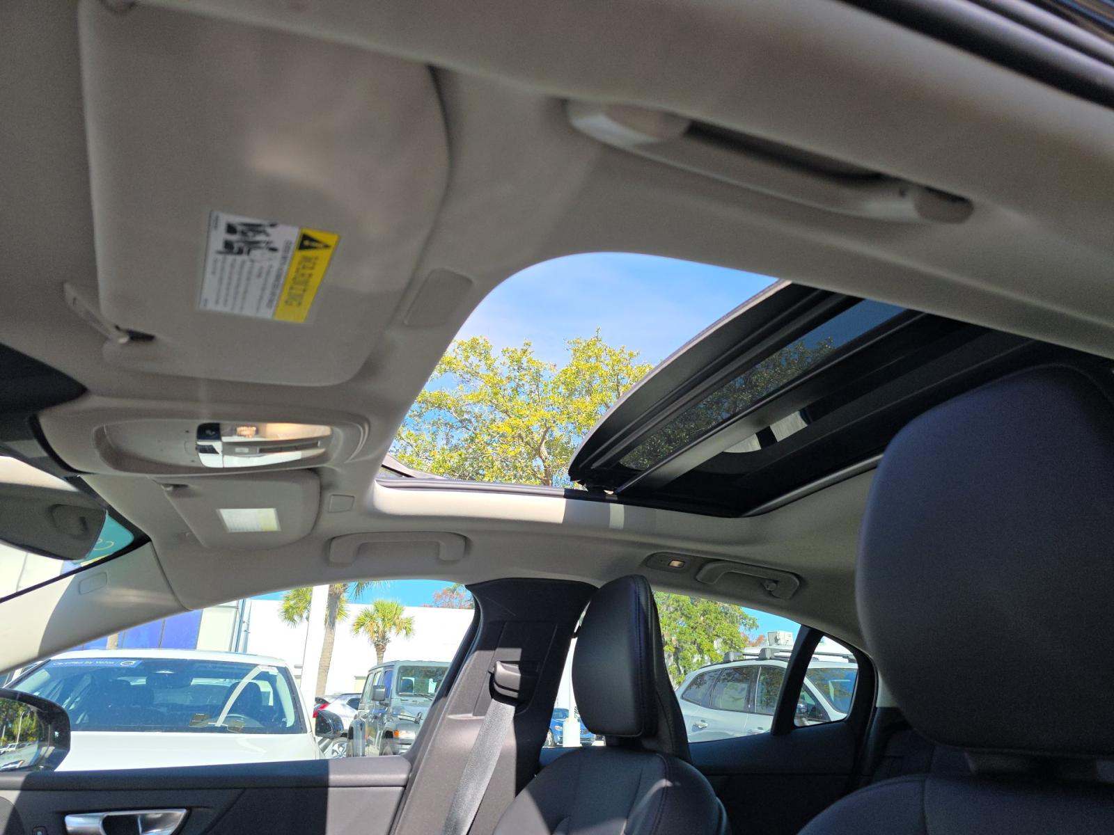 2024 Volvo S60 B5 Core AWD