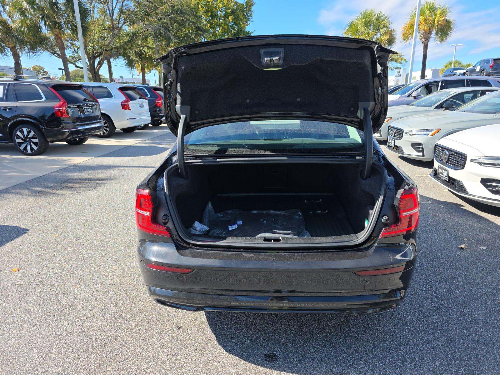 2024 Volvo S60 B5 Core AWD