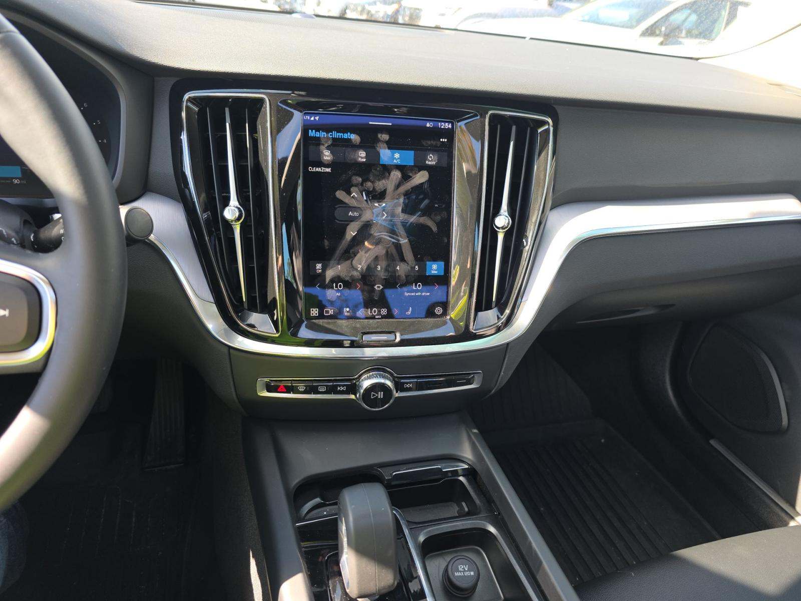 2024 Volvo S60 B5 Core AWD