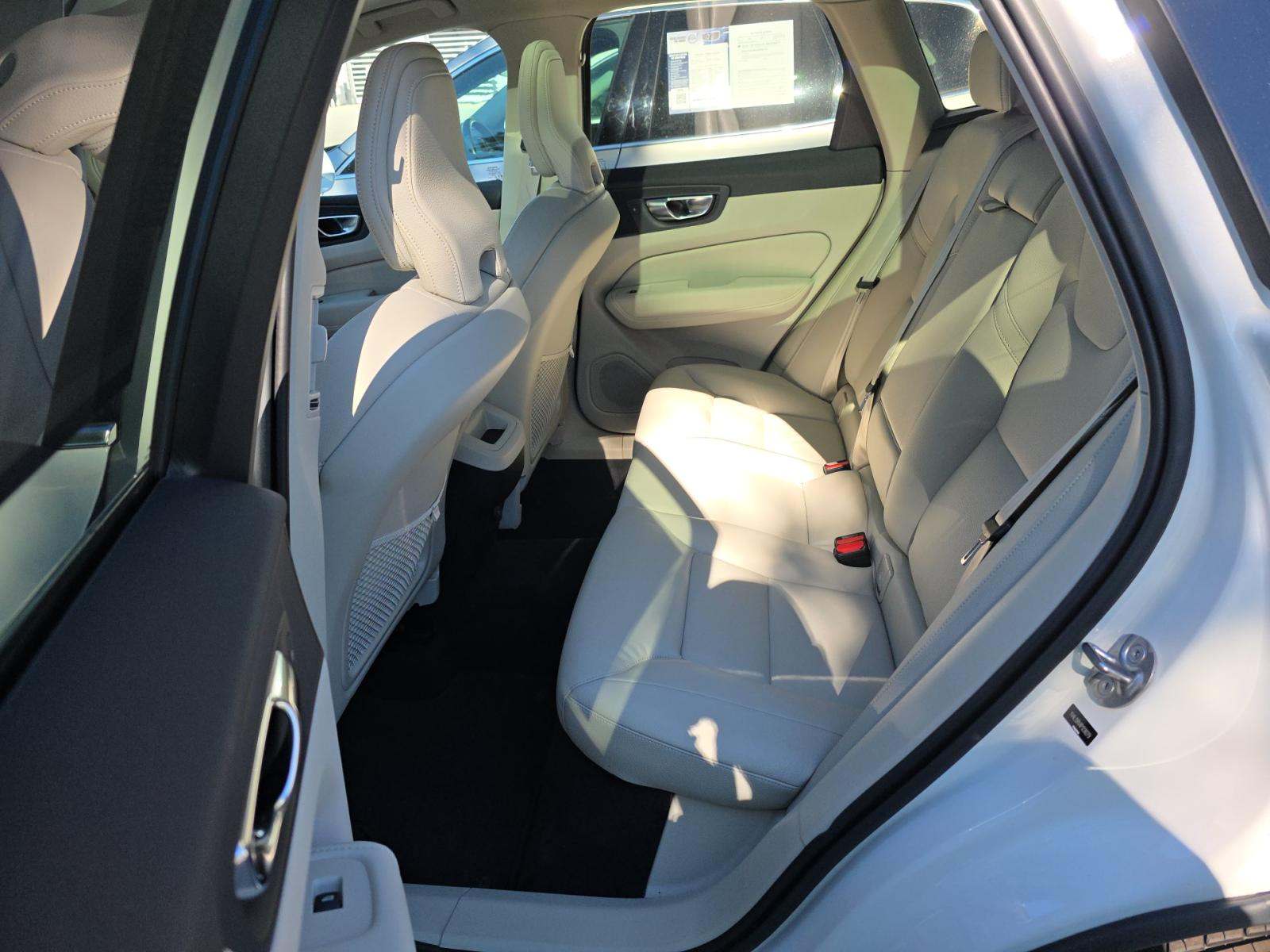 2023 Volvo XC60 B5 Core AWD