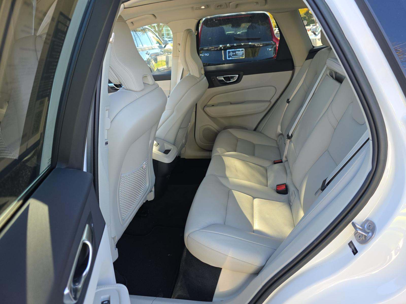 2023 Volvo XC60 B5 Plus AWD