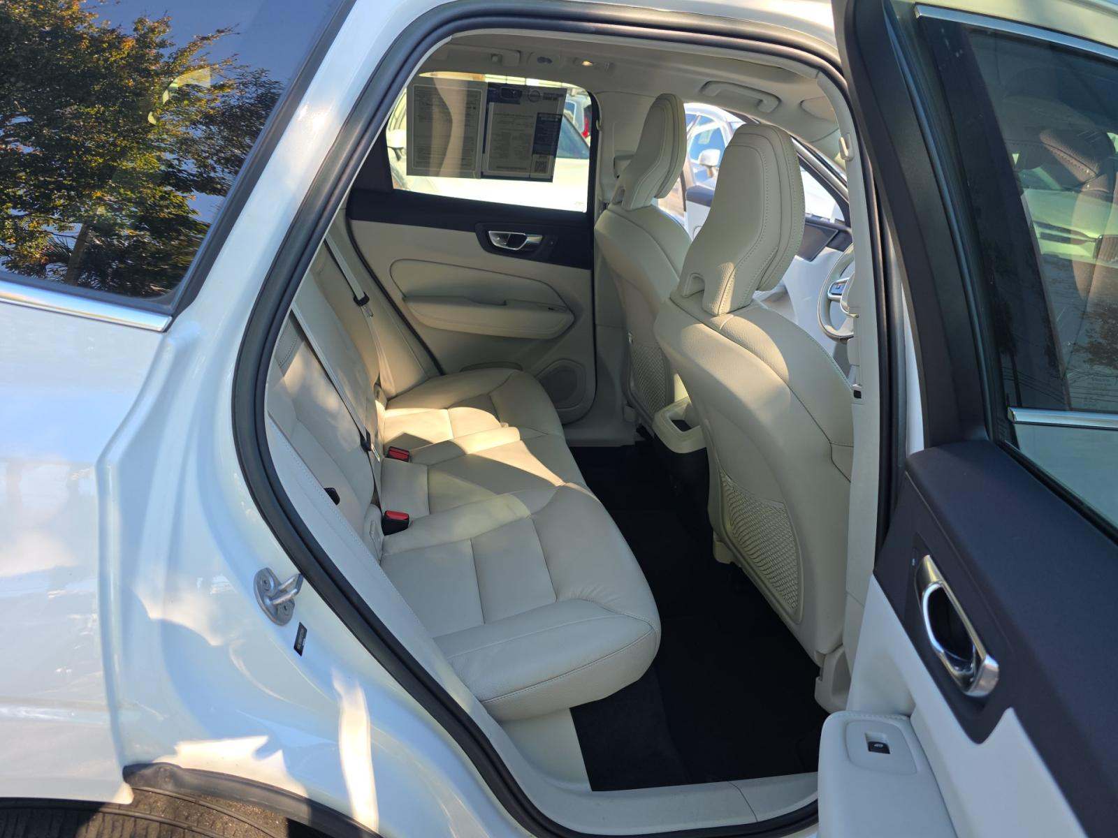 2023 Volvo XC60 B5 Plus AWD