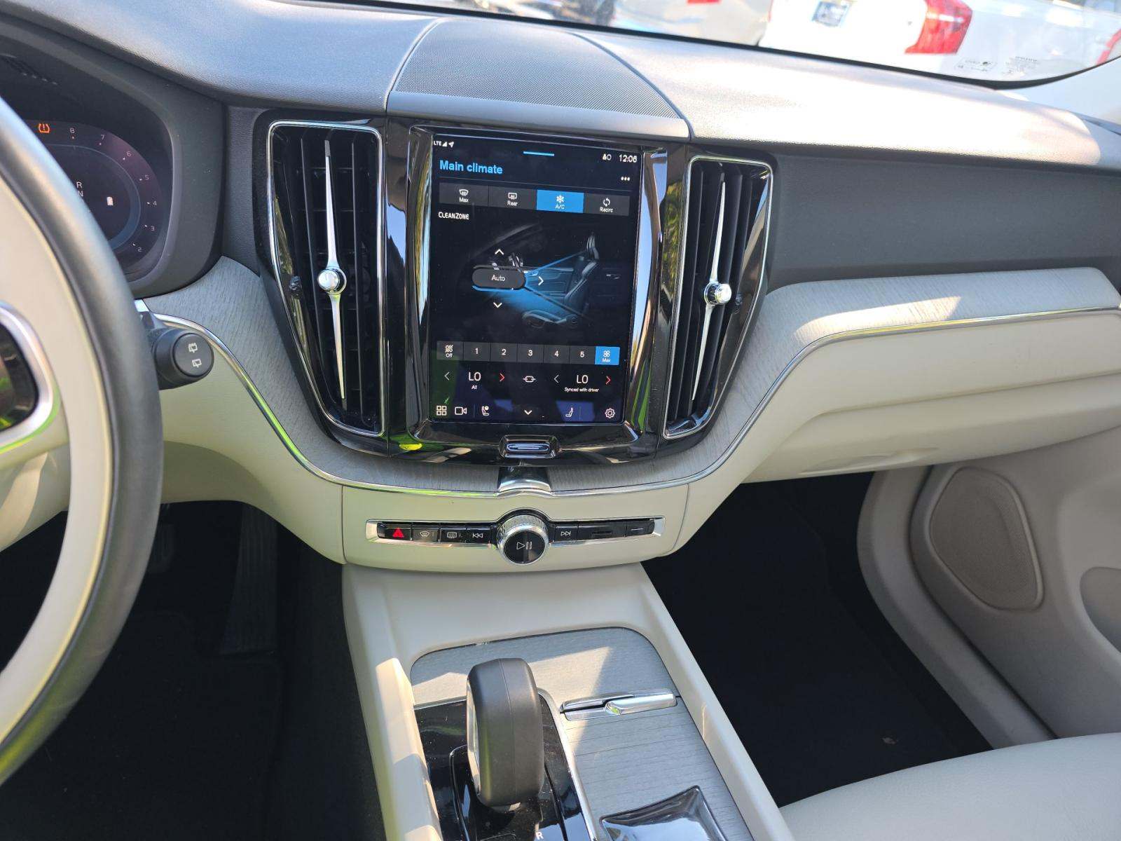 2023 Volvo XC60 B5 Plus AWD