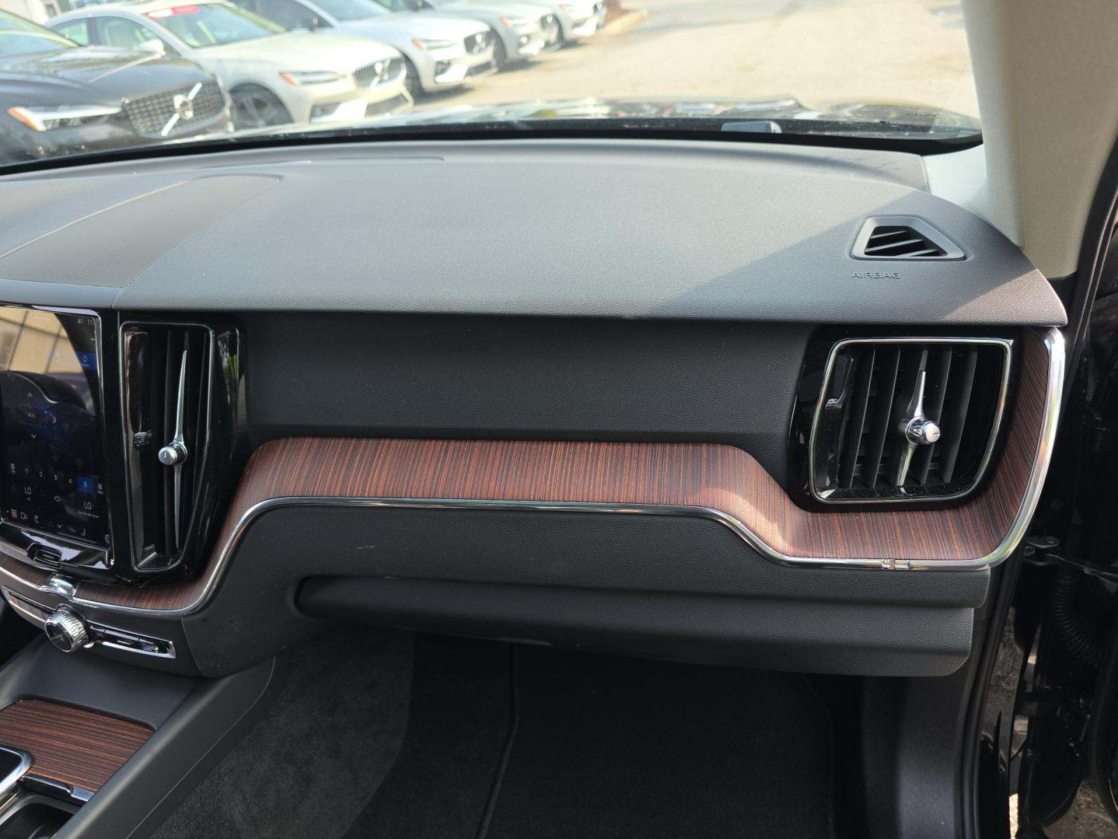 2023 Volvo XC60 B5 Plus AWD