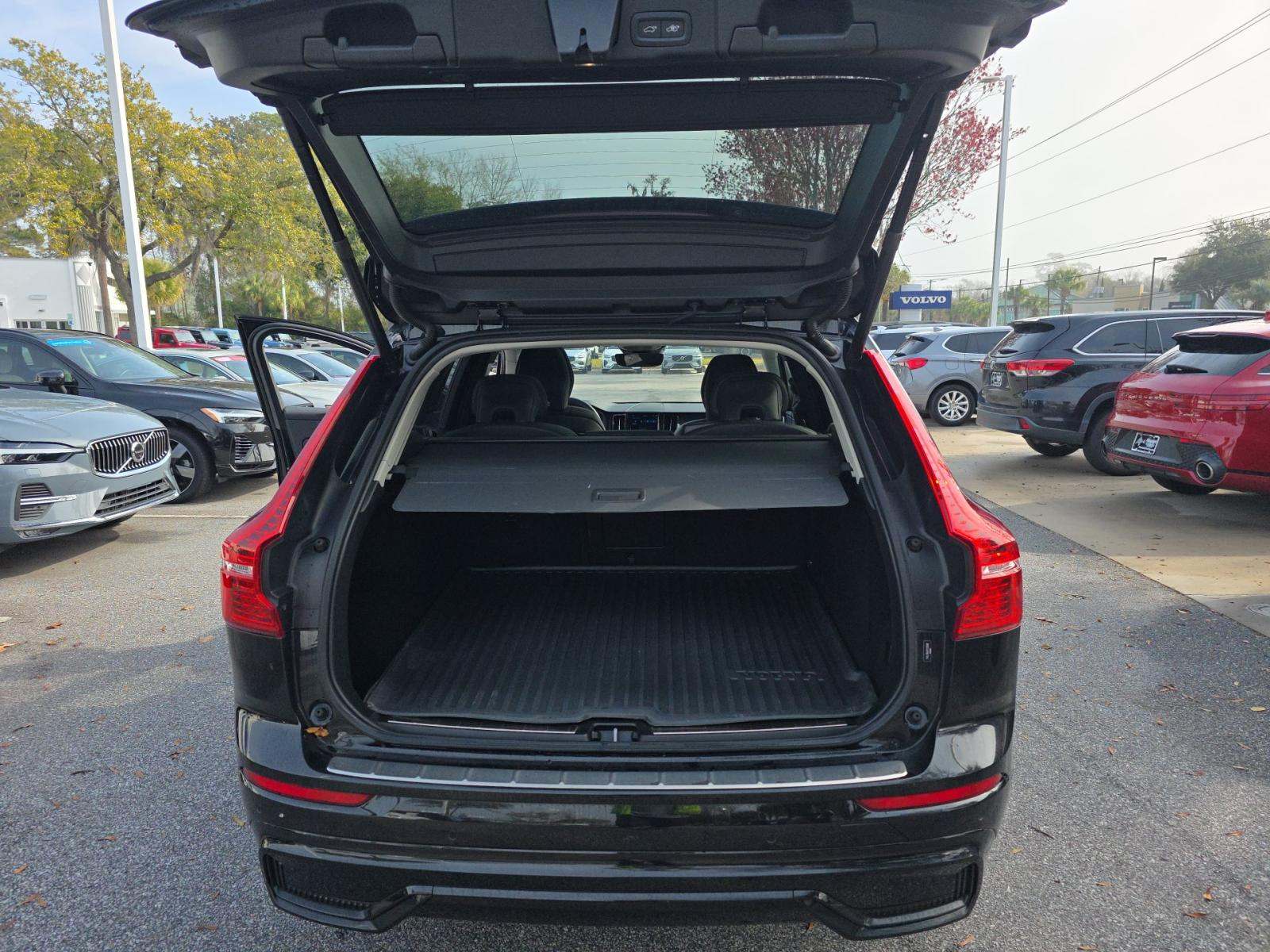 2023 Volvo XC60 B5 Plus AWD