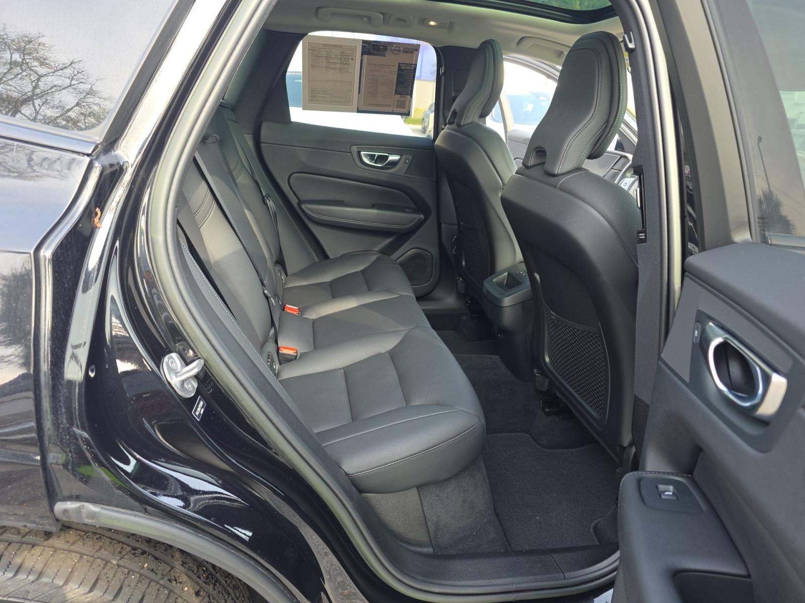 2023 Volvo XC60 B5 Plus AWD