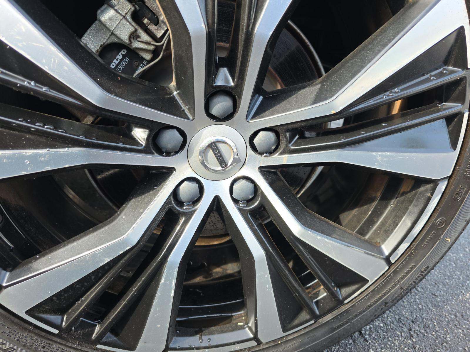 2023 Volvo XC60 B5 Plus AWD