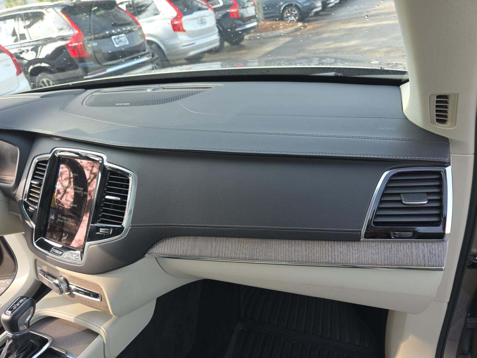 2022 Volvo XC90 T6 Inscription AWD