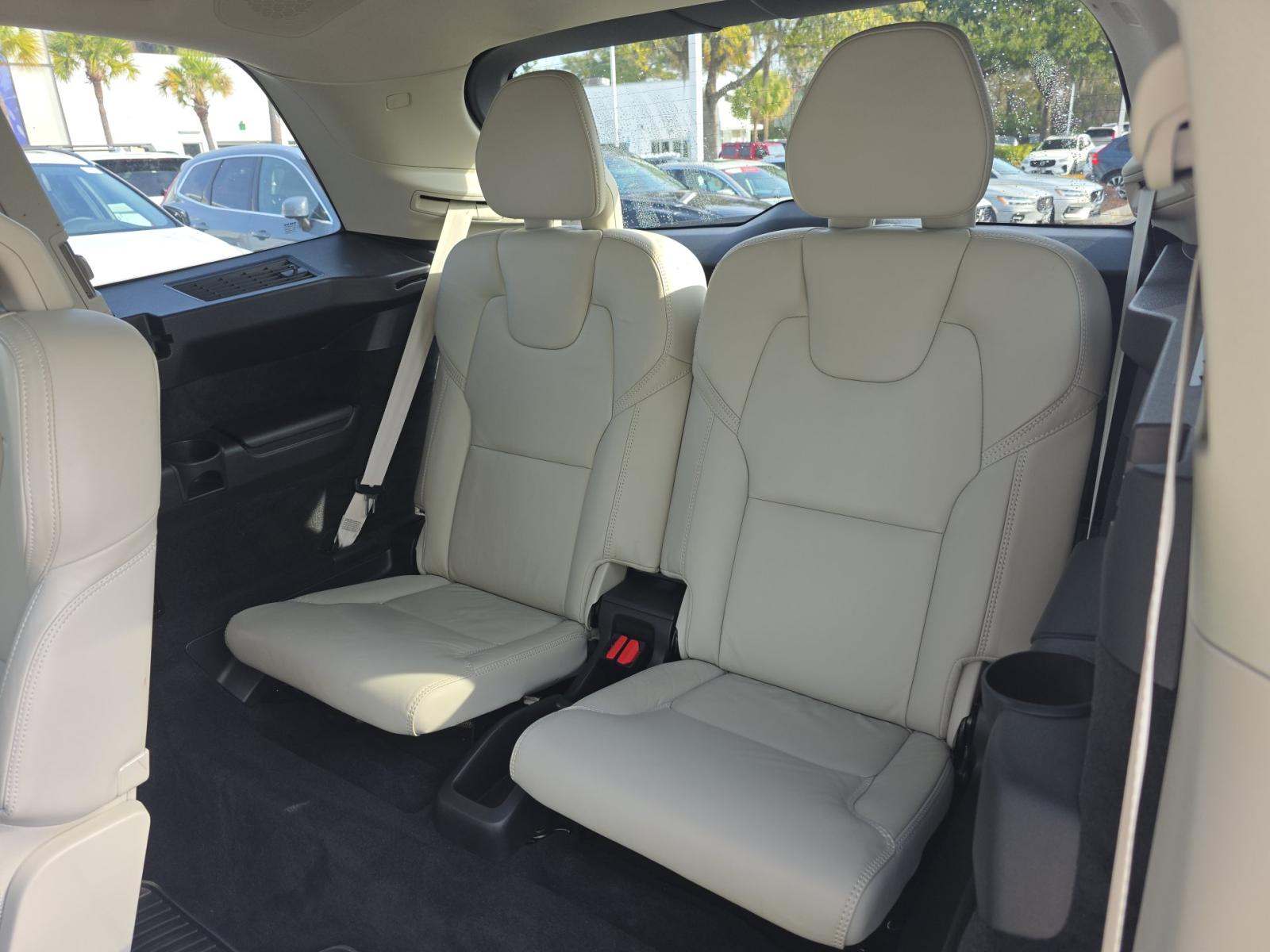 2022 Volvo XC90 T6 Inscription AWD