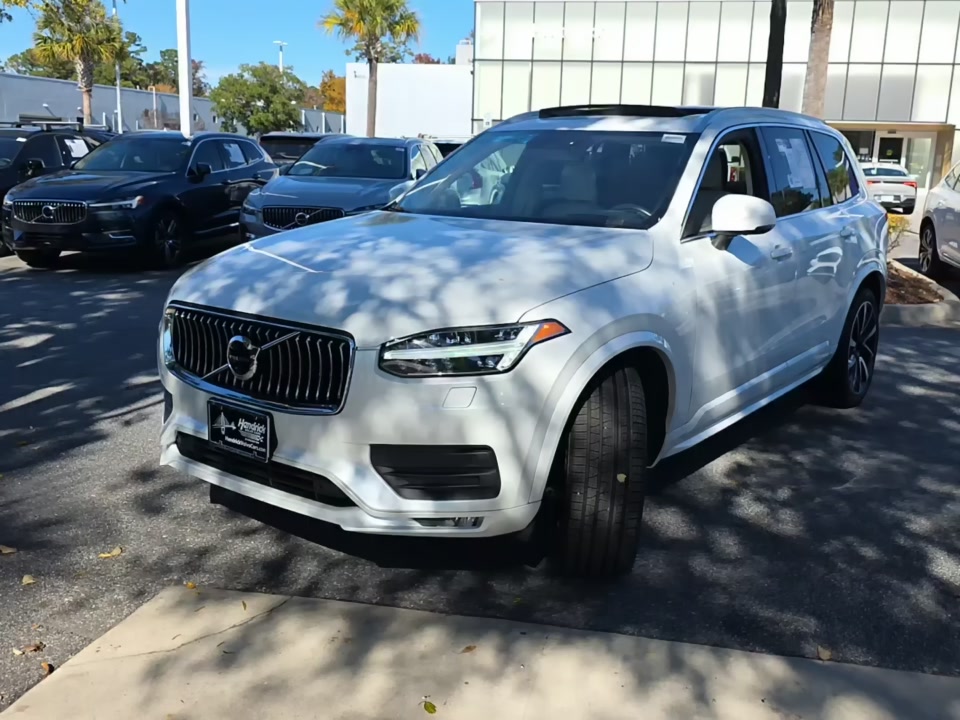 2022 Volvo XC90 T6 Momentum AWD