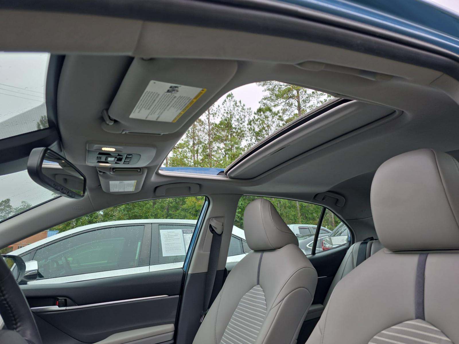 2024 Toyota Camry SE FWD