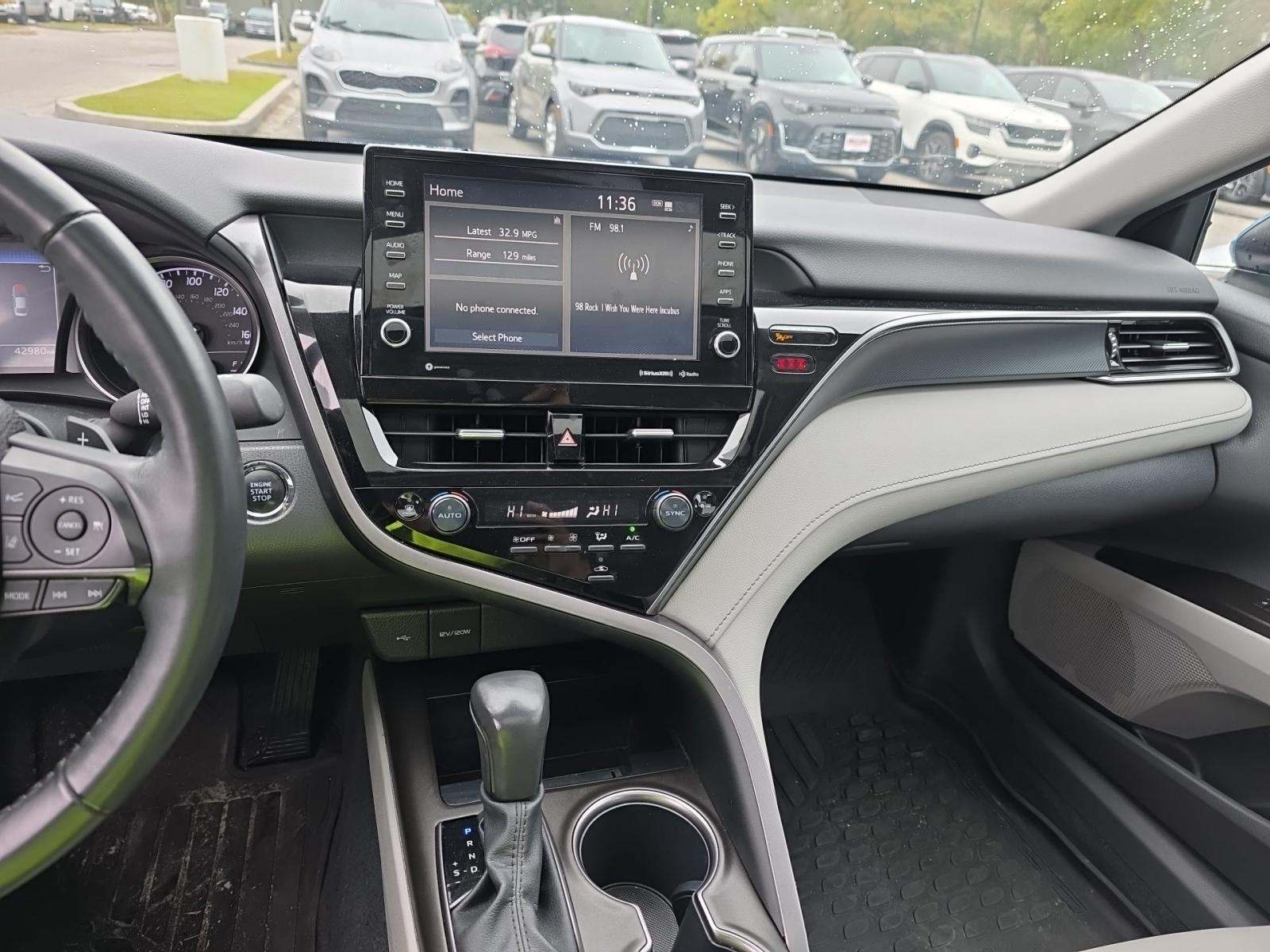 2024 Toyota Camry SE FWD