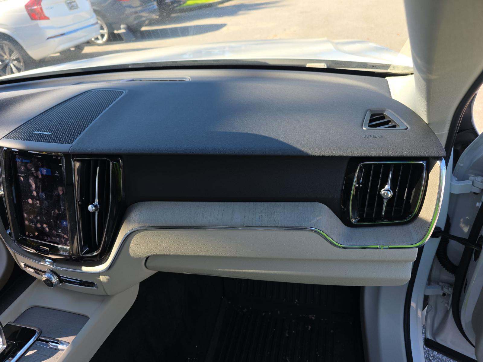 2023 Volvo XC60 B5 Plus FWD