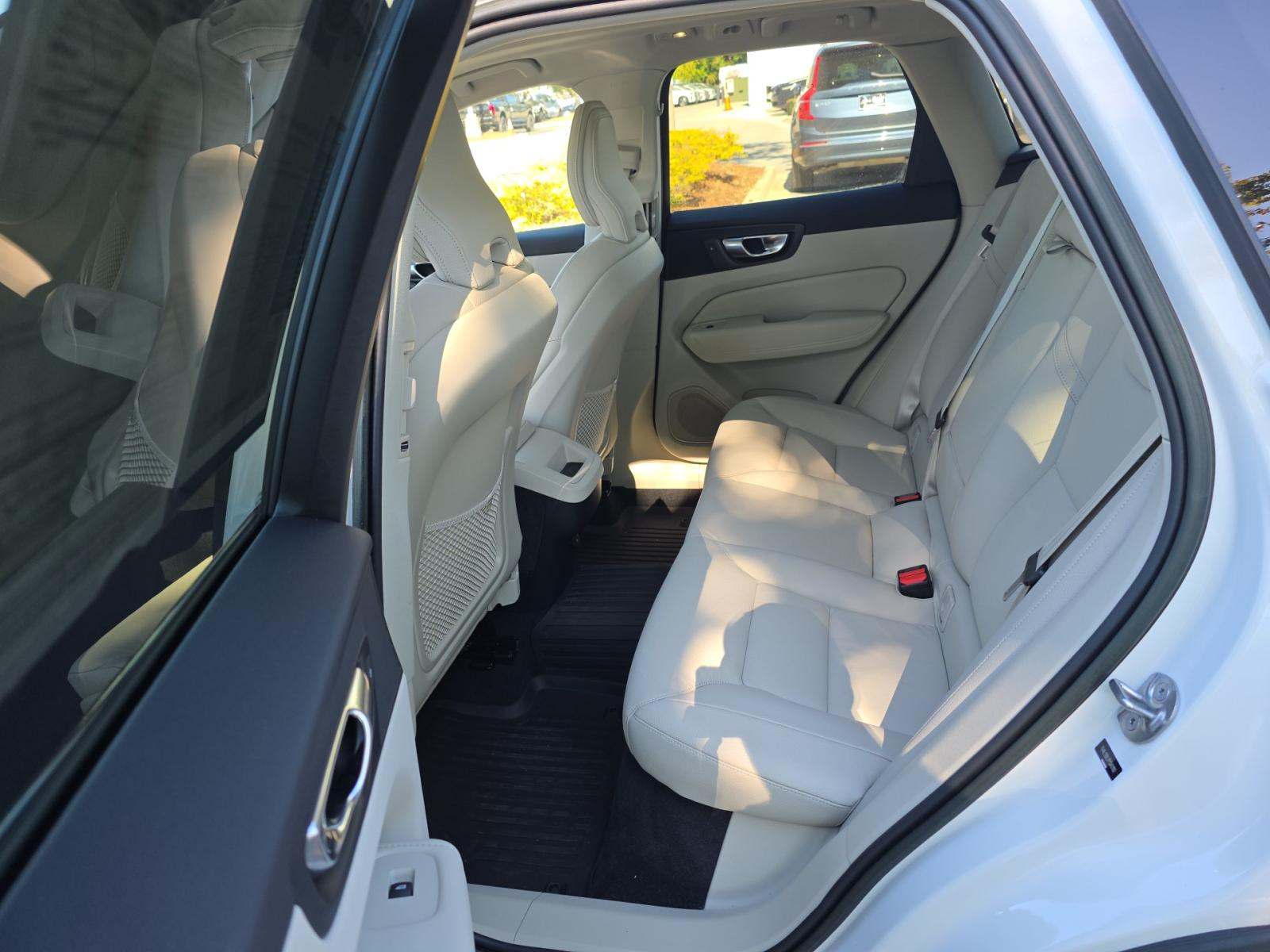 2023 Volvo XC60 B5 Plus FWD