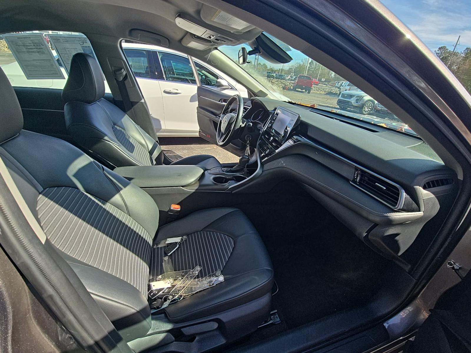 2023 Toyota Camry SE FWD